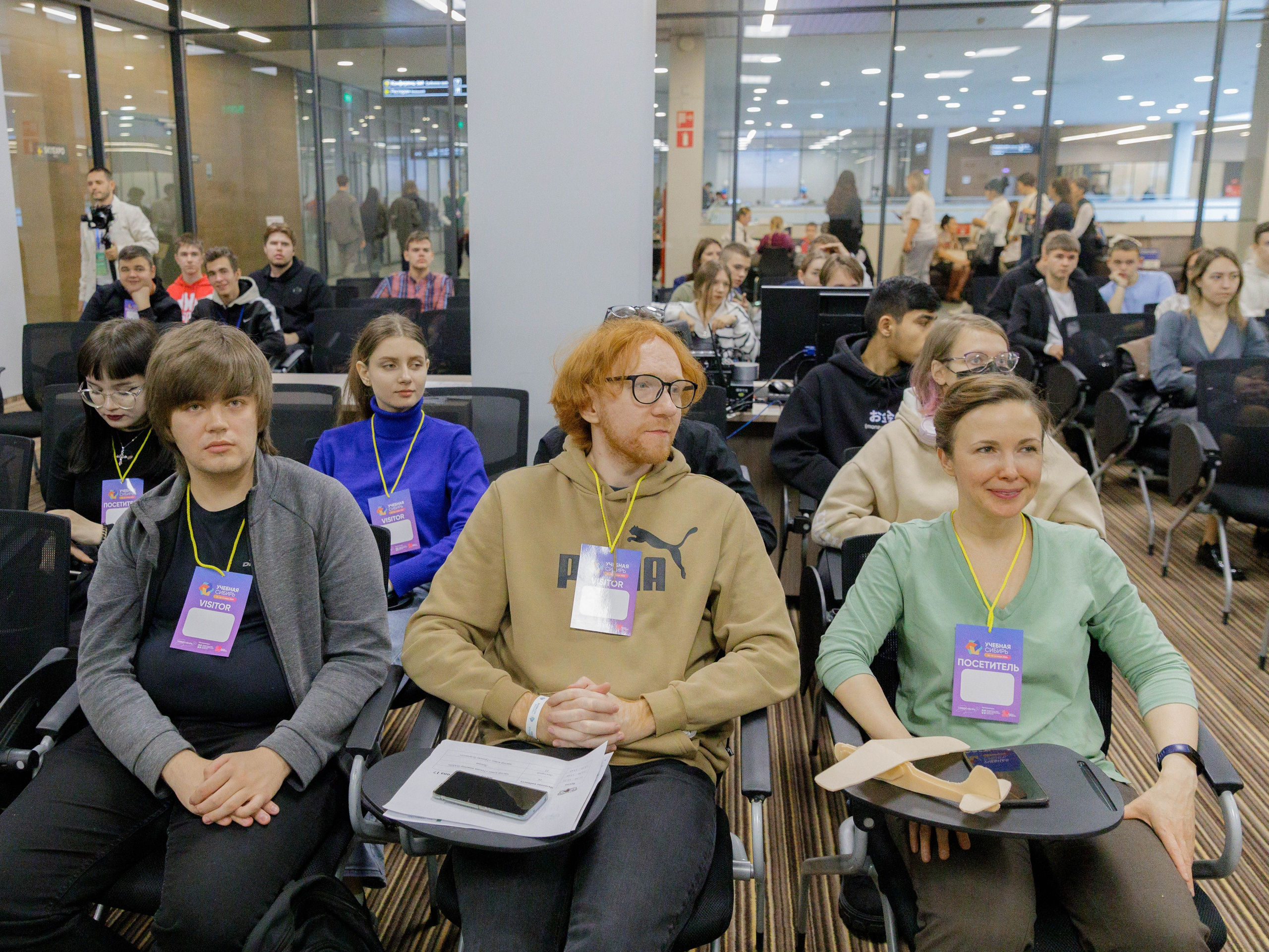 Семинары в рамках фестиваля беспилотных летательный аппаратов. Экспоцентр. Репортажный фотограф в Новосибирске Алена Помазунова