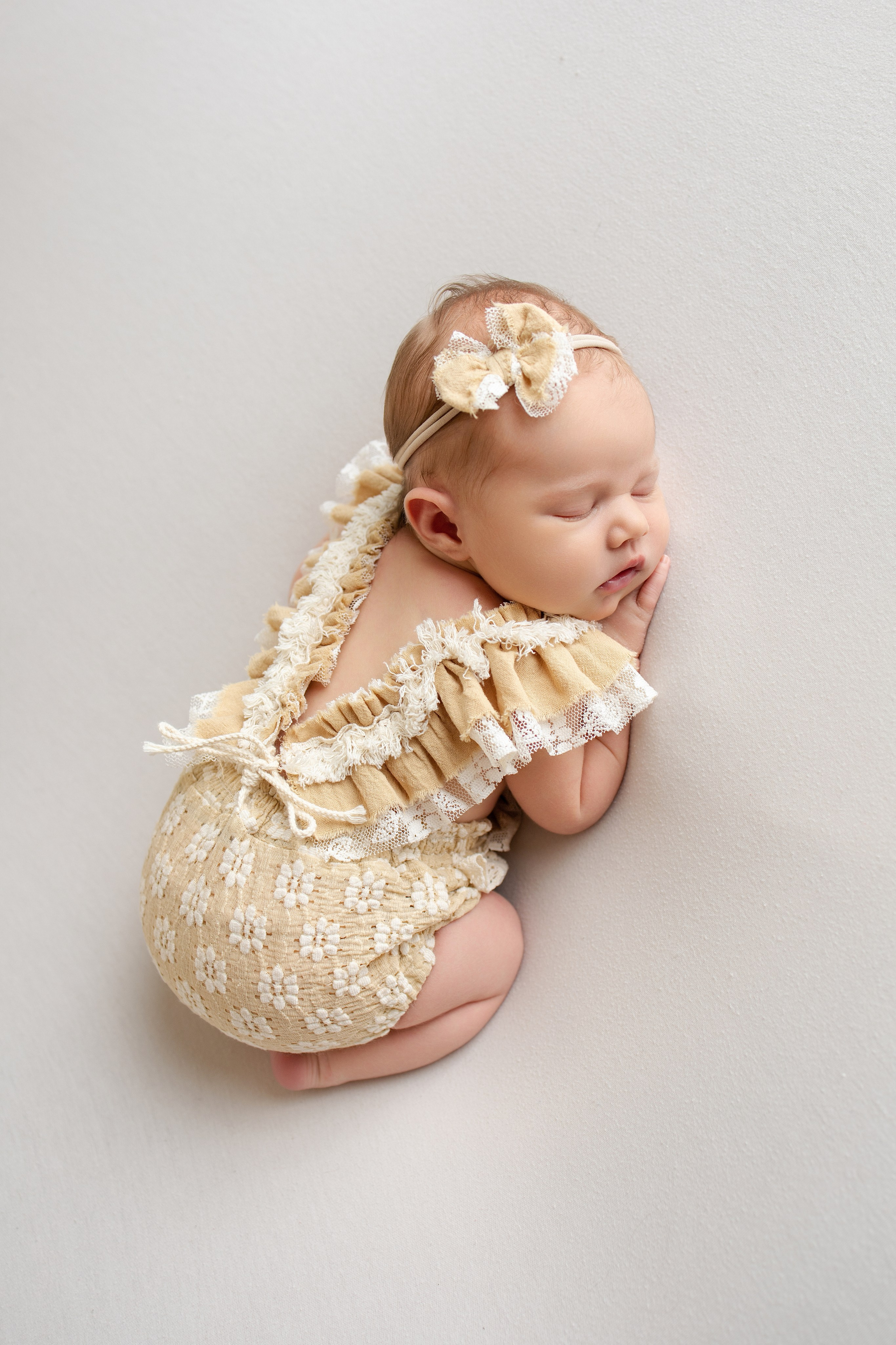 Вера 11 дней. Фотограф новорождённых Newborn Москва