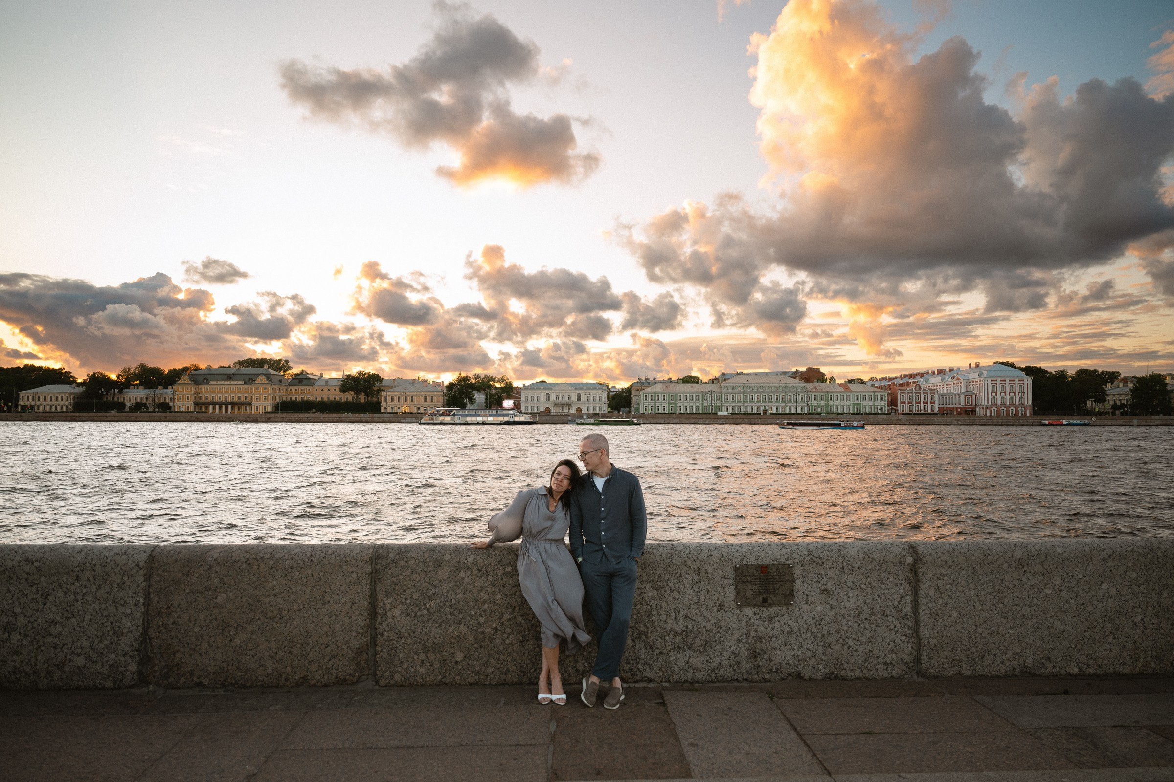 романтическая фотосессия пары в центре Санкт-Петербурга