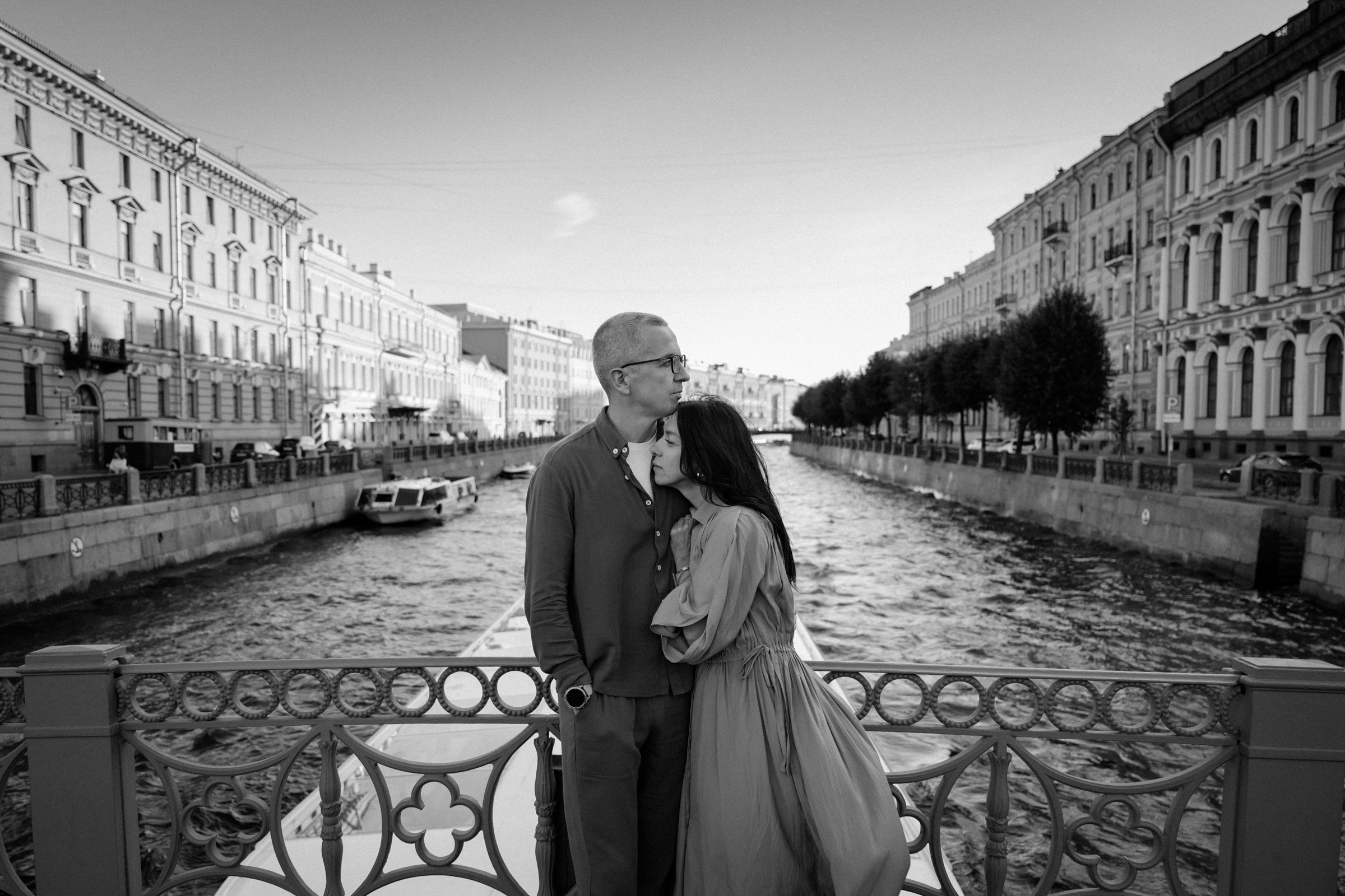 романтическая фотосессия пары в центре Санкт-Петербурга