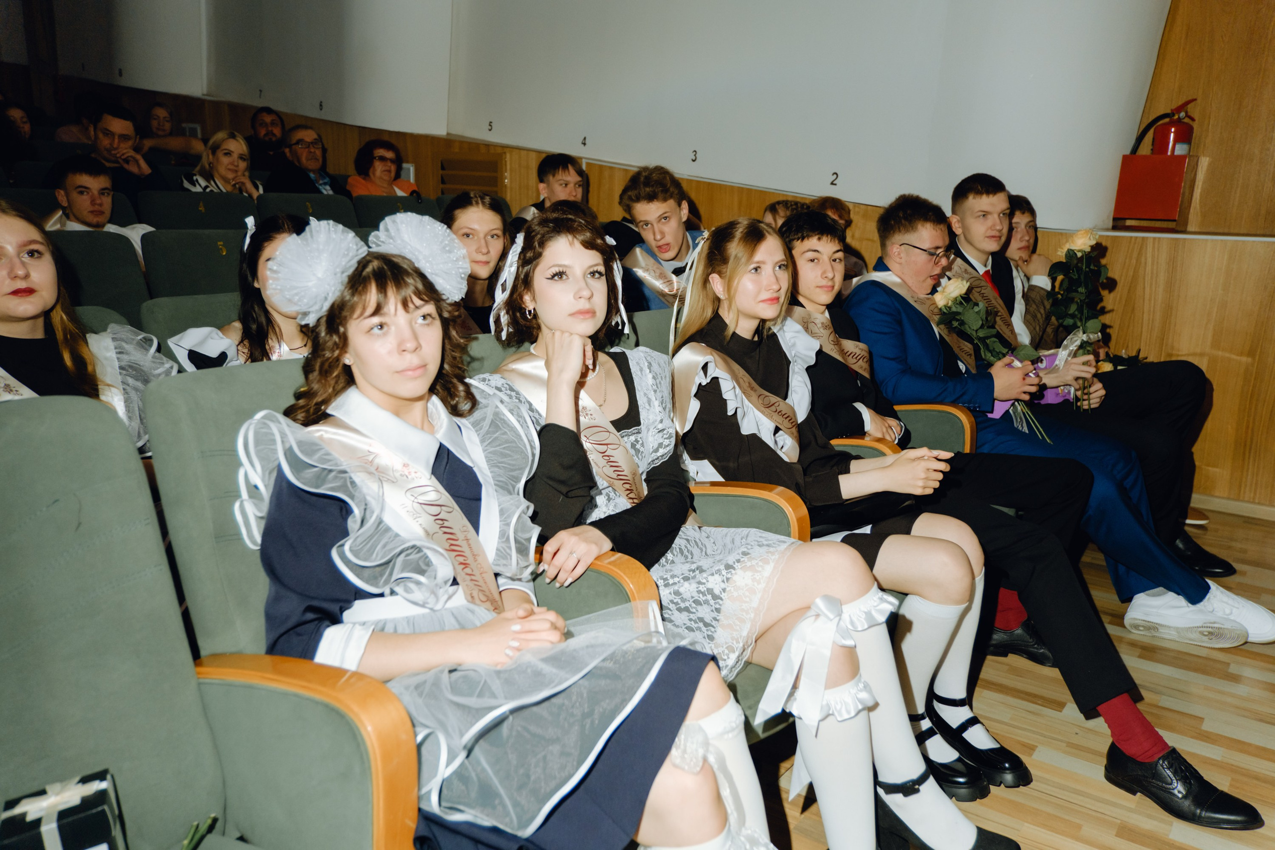 Последний звонок 11 класс. Фотограф Софья Володкина