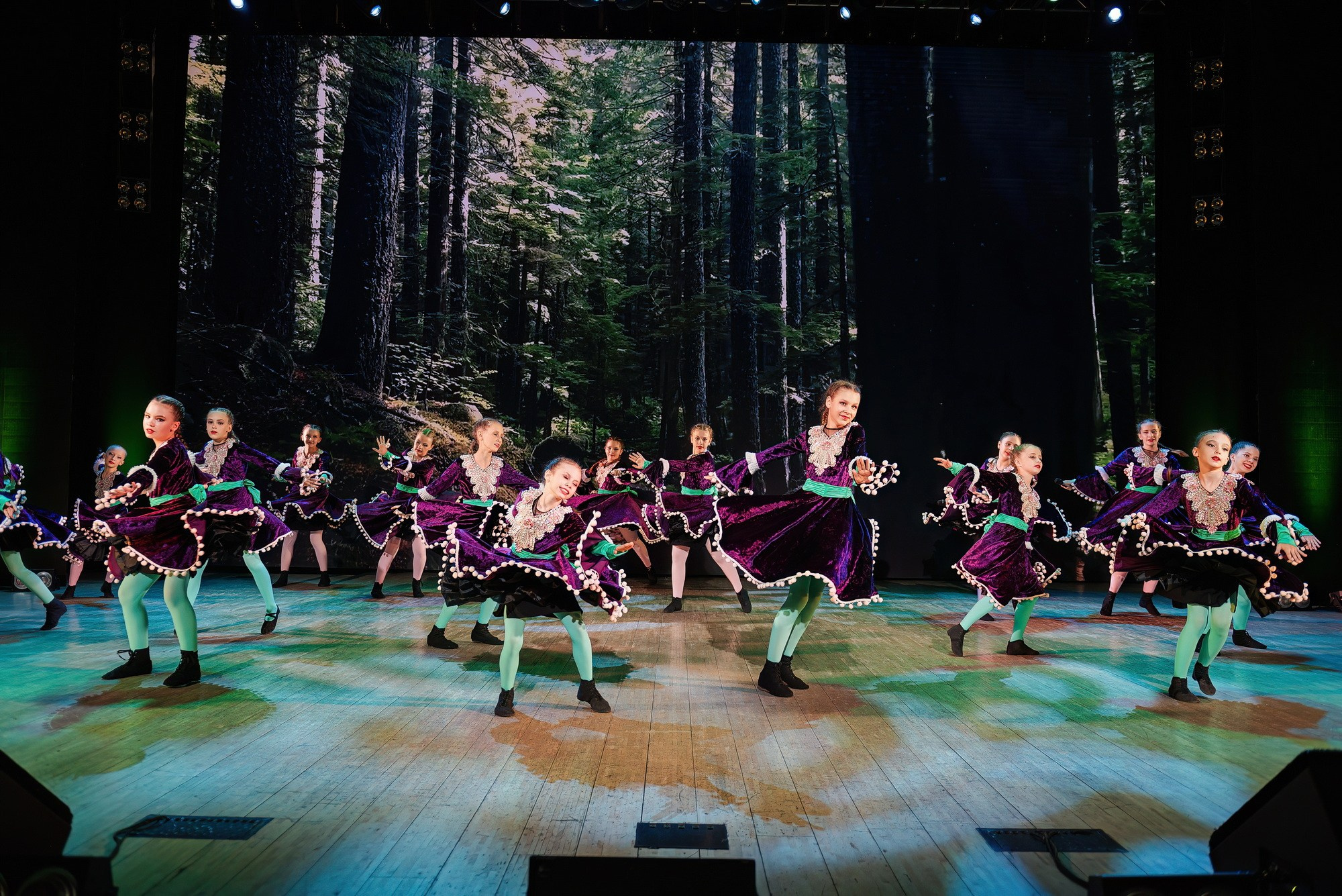 Отчетный концерт Образцового коллектива Алтая театра эстрадной песни «Созвездие». Свадебный и репортажный фотограф Никита Сницарев в Барнауле