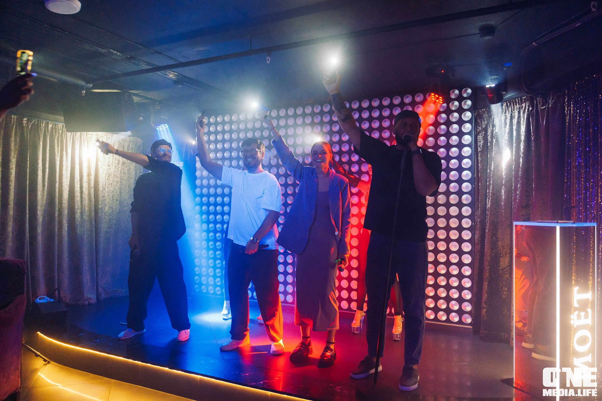 Фоторепортаж из караоке-клуба Эйфория. One Media Life: фоторепортажи, фотоотчеты с мероприятий и заведений