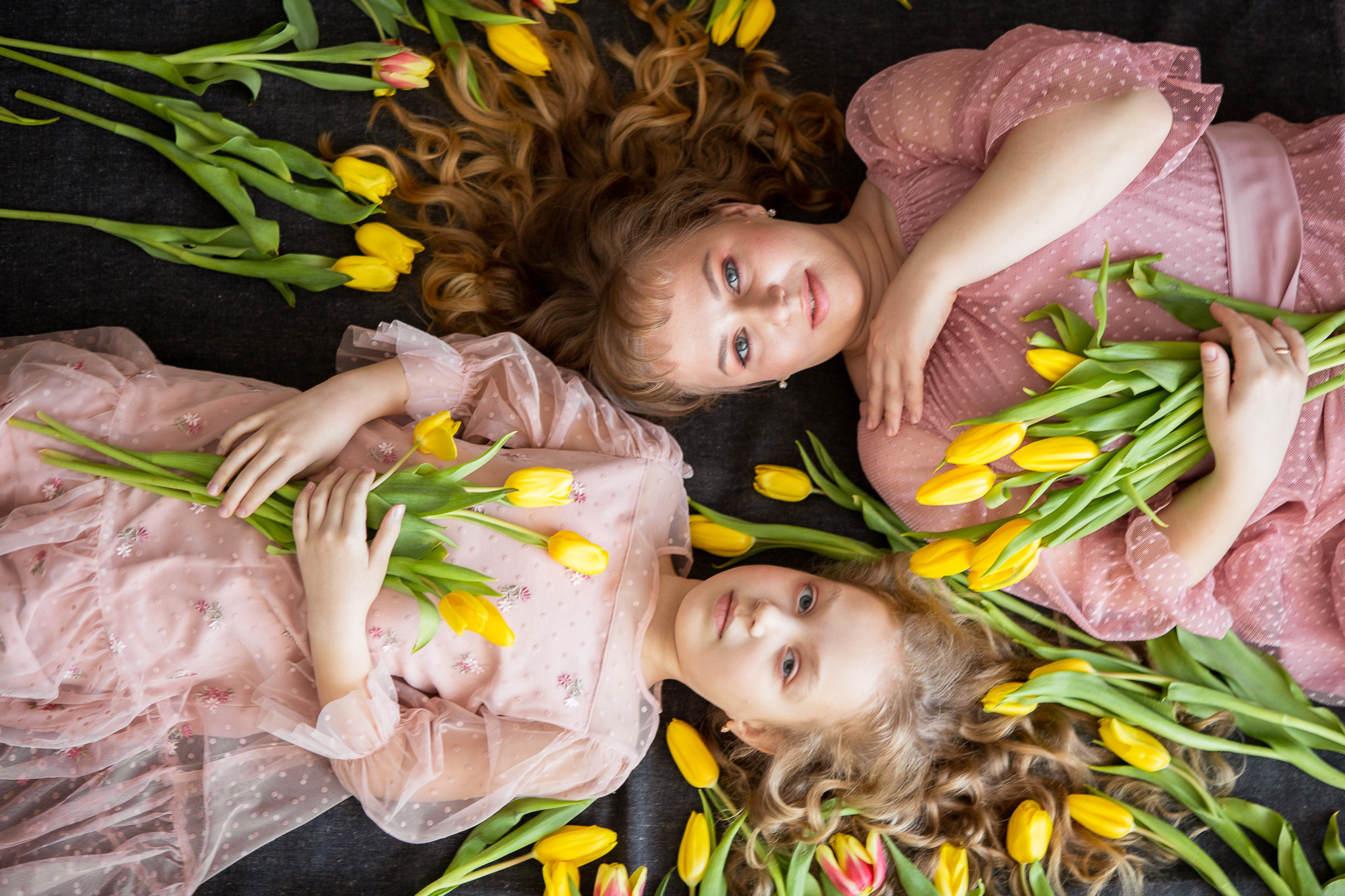 Нина и Вероника. Весенняя история. Фотограф в Тобольске Елена Лобакова
