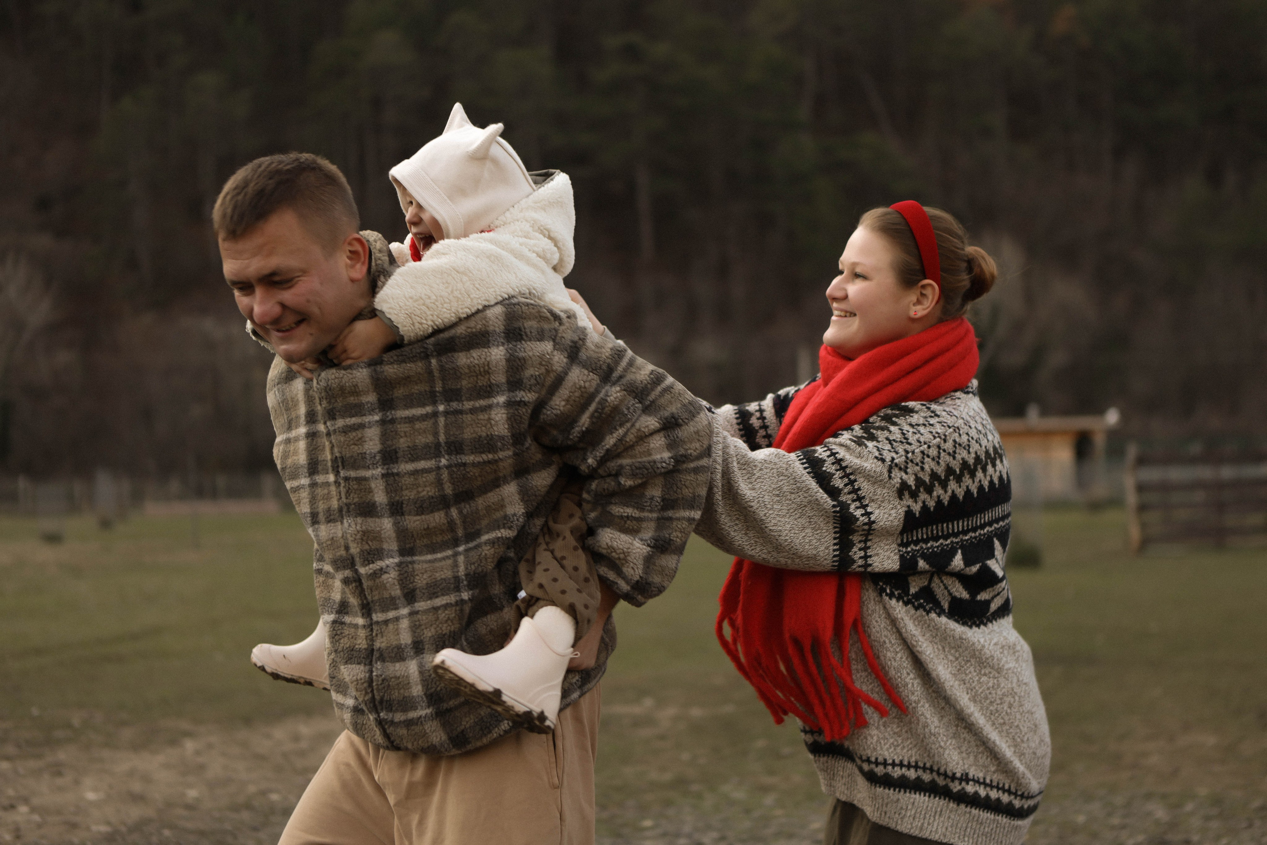 Чудесная девочка Майя и её родители. Фотограф в Крыму Богдана Захарчук