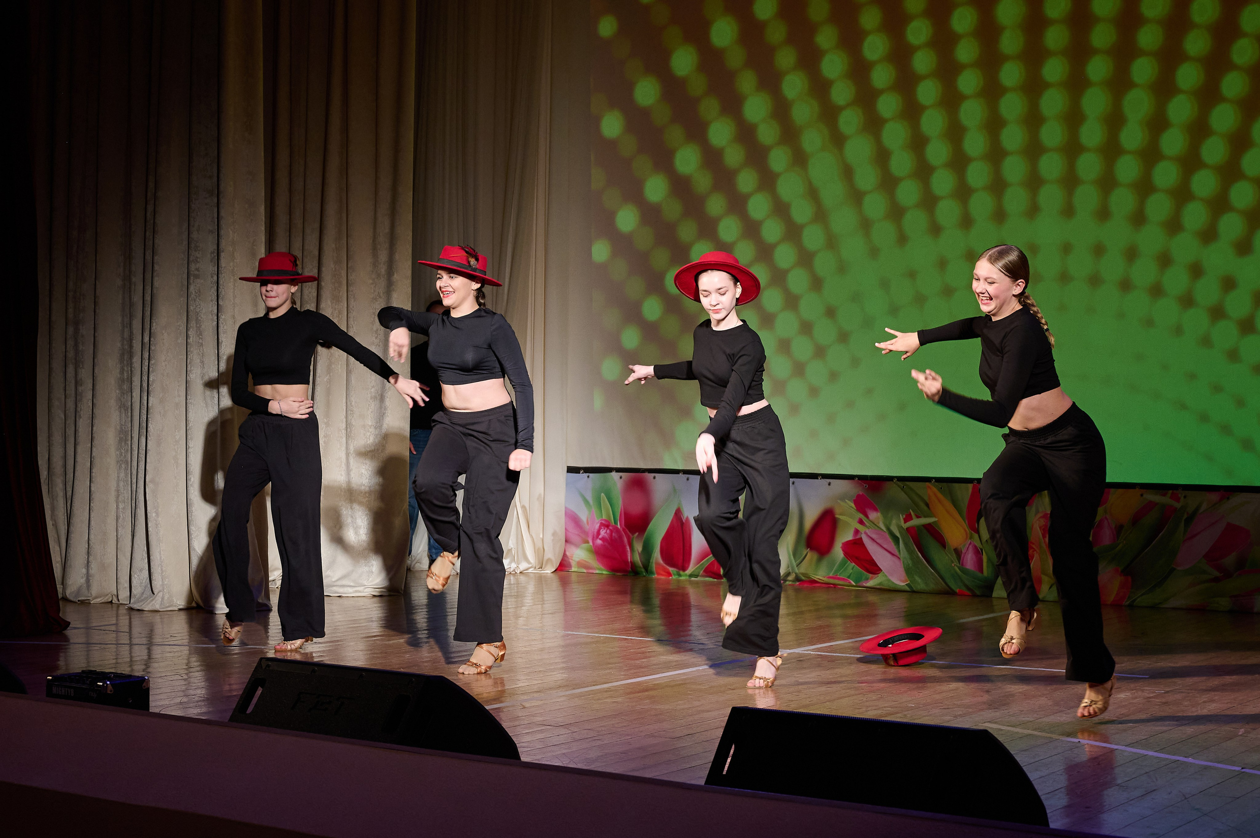 День матери ДК Кабардинка. Жизнь курорта Кабардинка в фотографиях