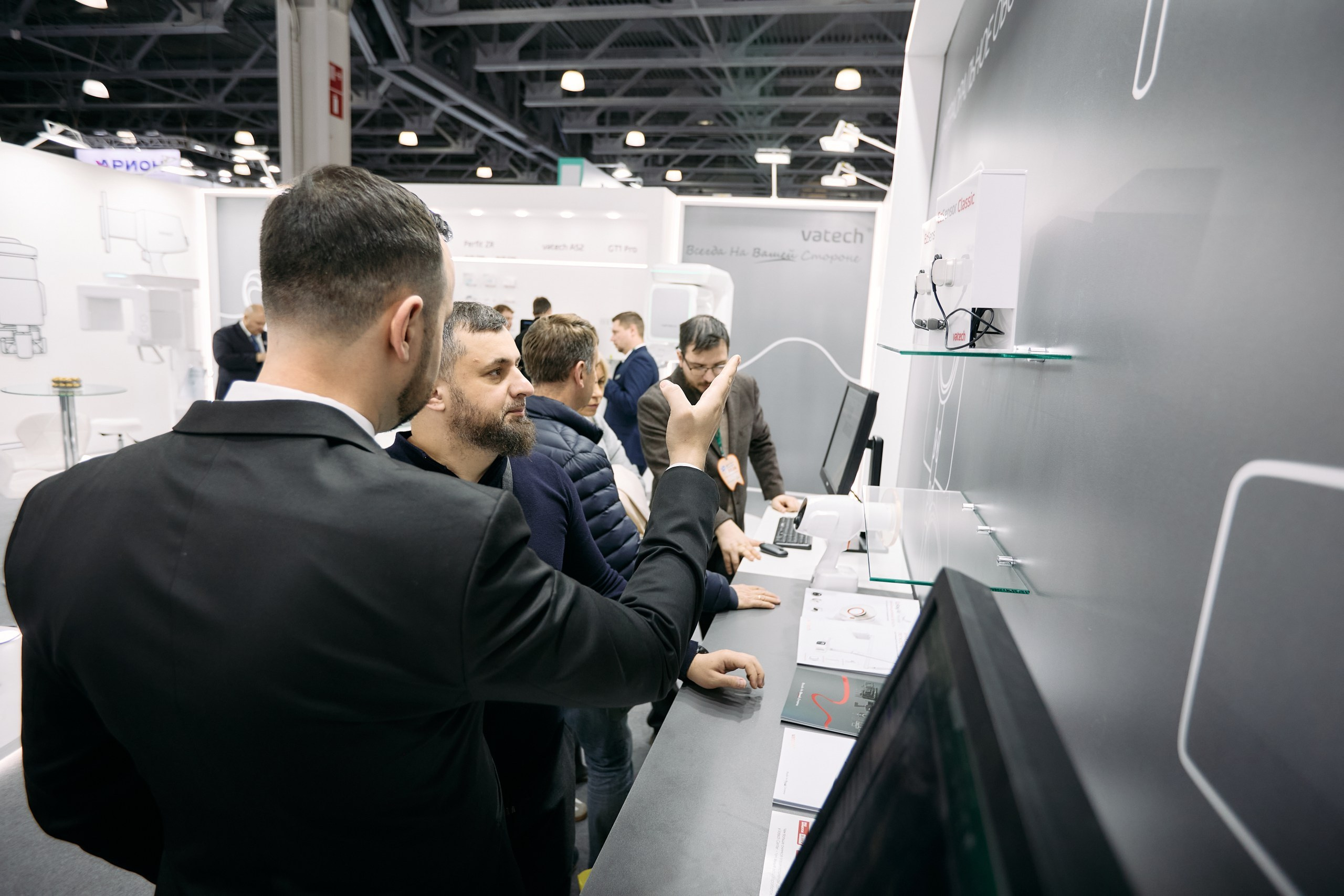 Дентал Салон 2026: Vatech. Свадебный и репортажный фотограф Дмитрий Кононенко