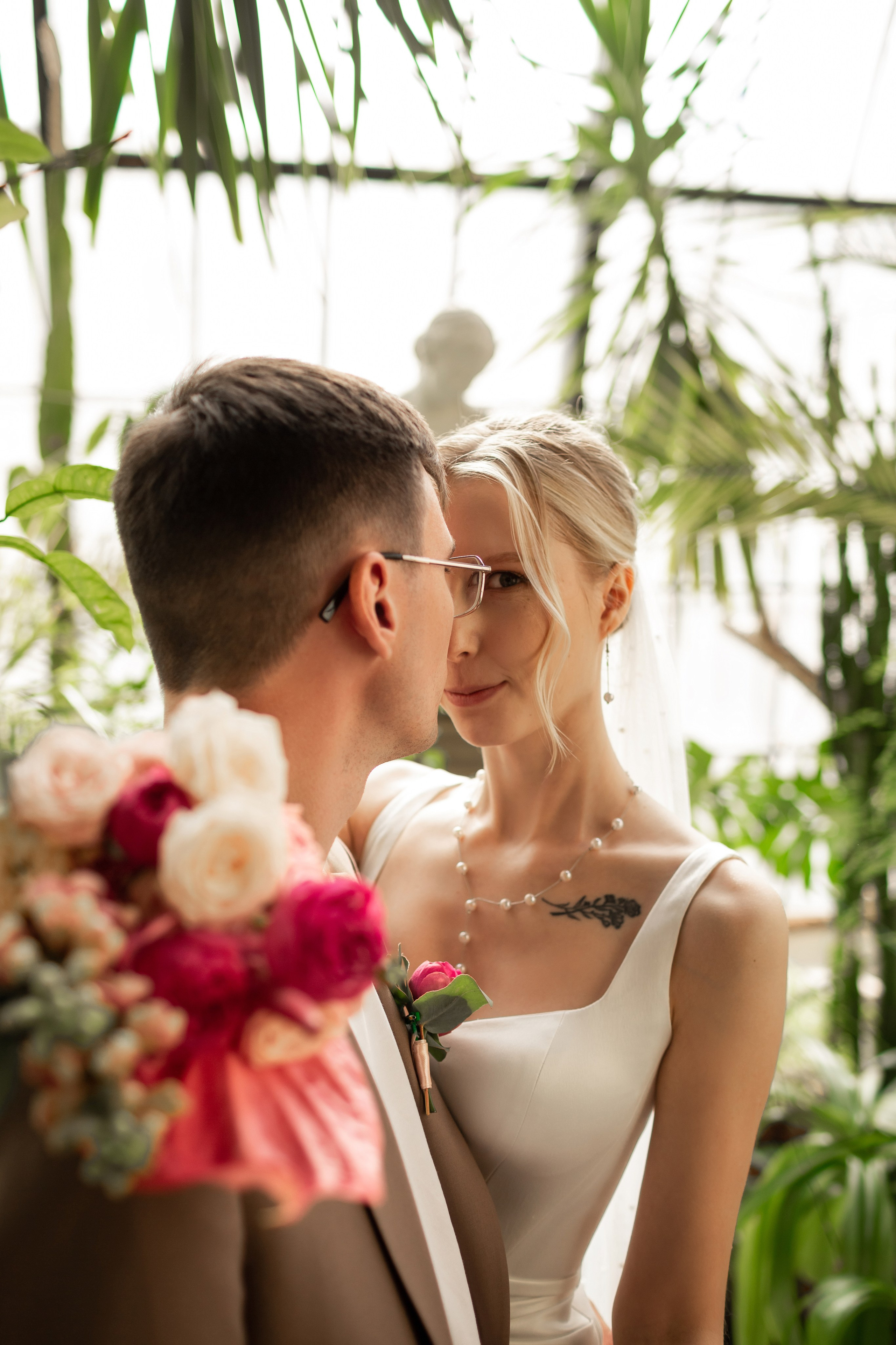 Свадебная фотосессия во дворцах Петербурга. Свадебный фотограф Кирилл Белый