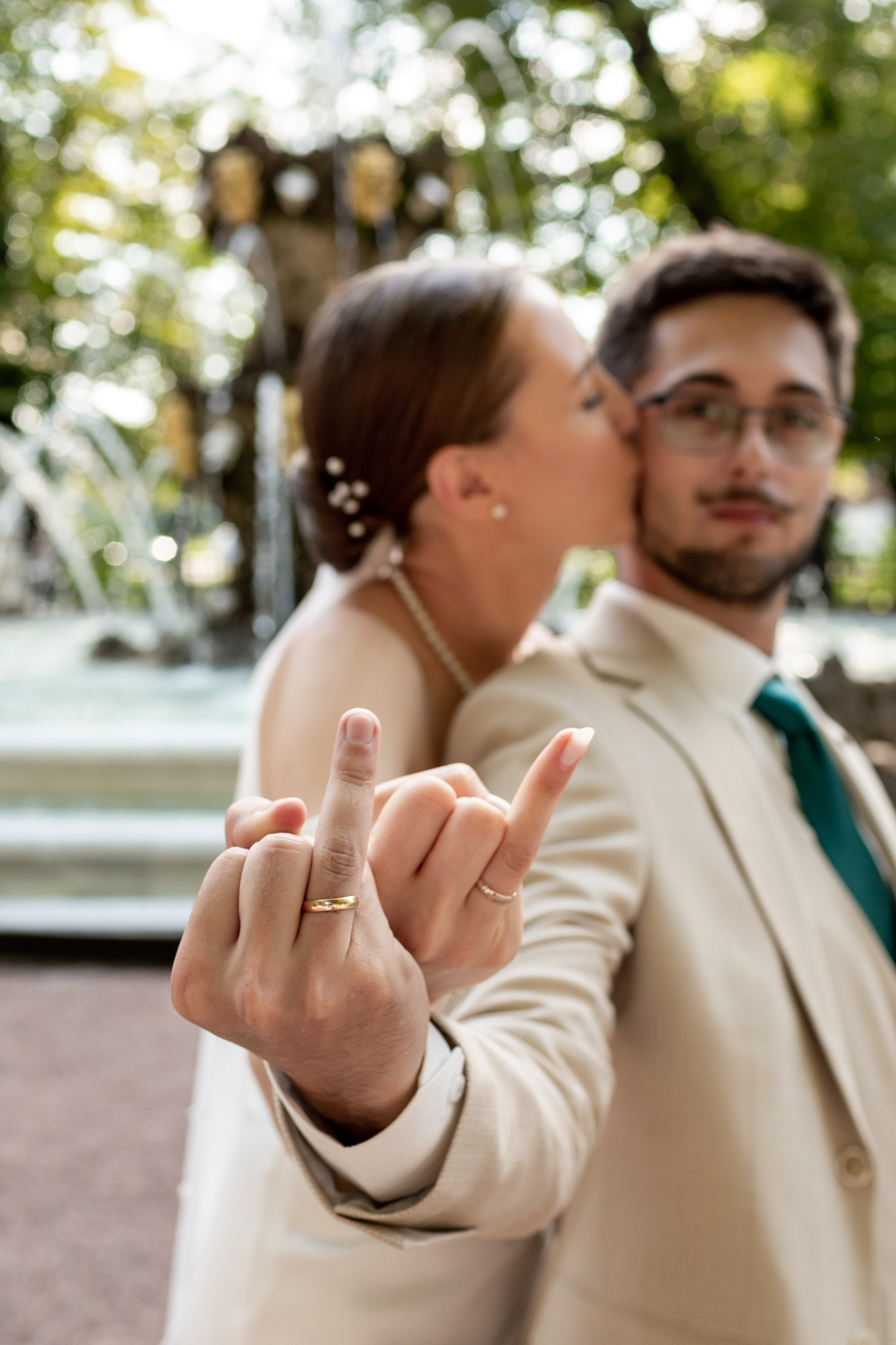 Свадебная фотопрогулка у Лахты. Свадебный фотограф Кирилл Белый