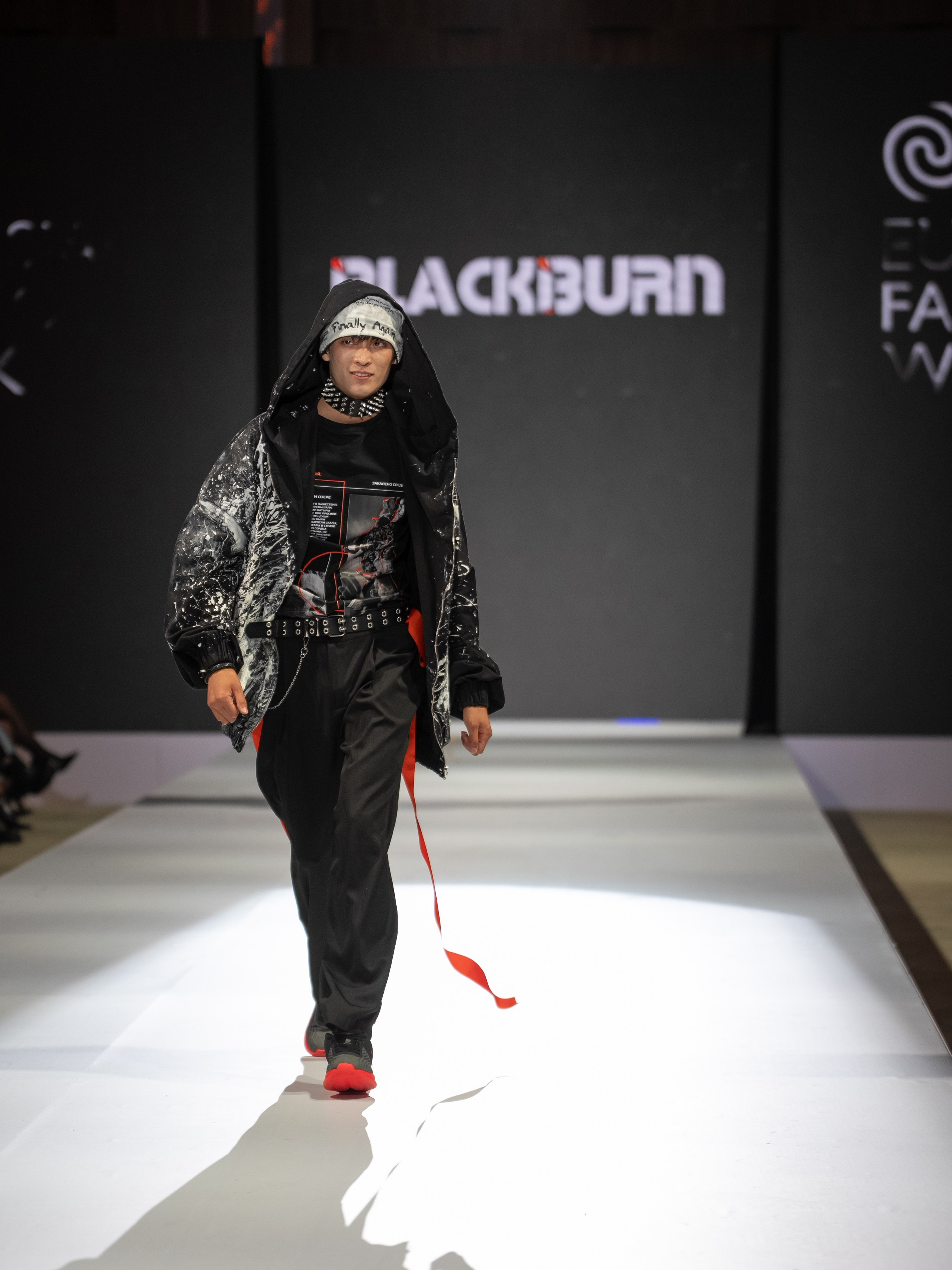EURASIAN FASHION WEEK BlackBurn. Сайт Алматинского НЮ АРТ, будуар и фэшн фотографа Дениса Карпенко