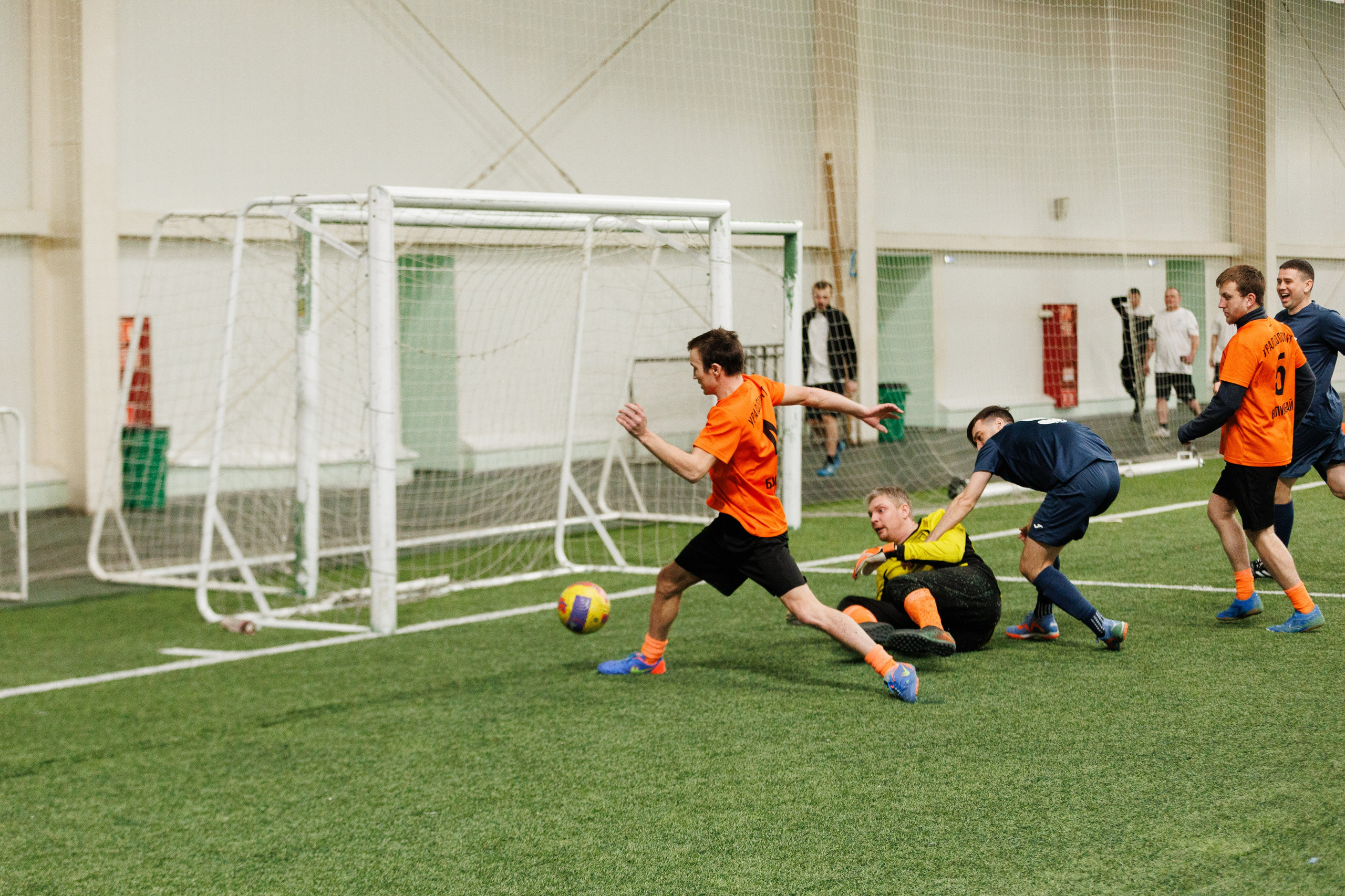 Фотограф на корпоративный футбольный турнир. Контент для бизнеса в Екатеринбурге Полдень Медиа