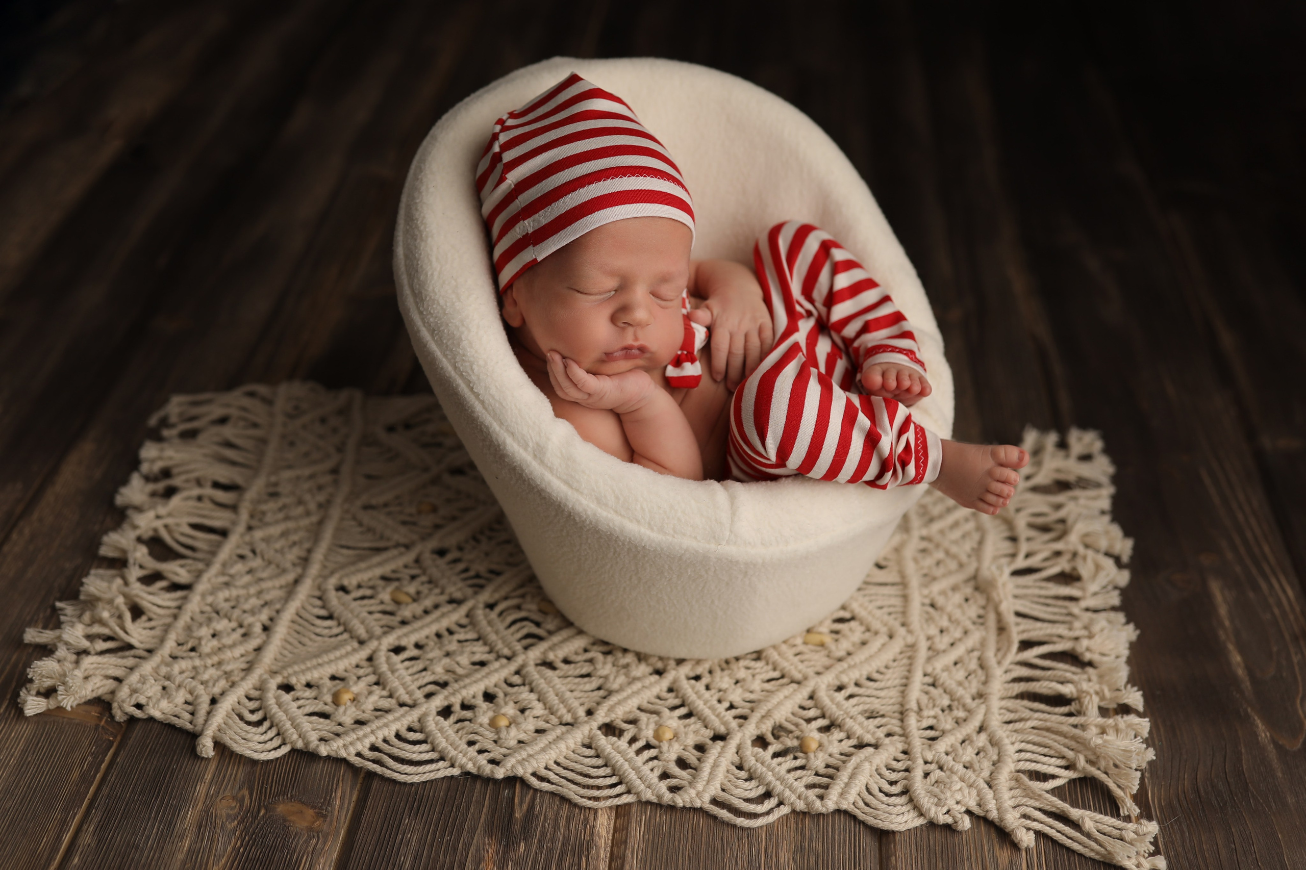 PH @anna_molodykh_newborn.almaty. Retoucher Aleksmokh