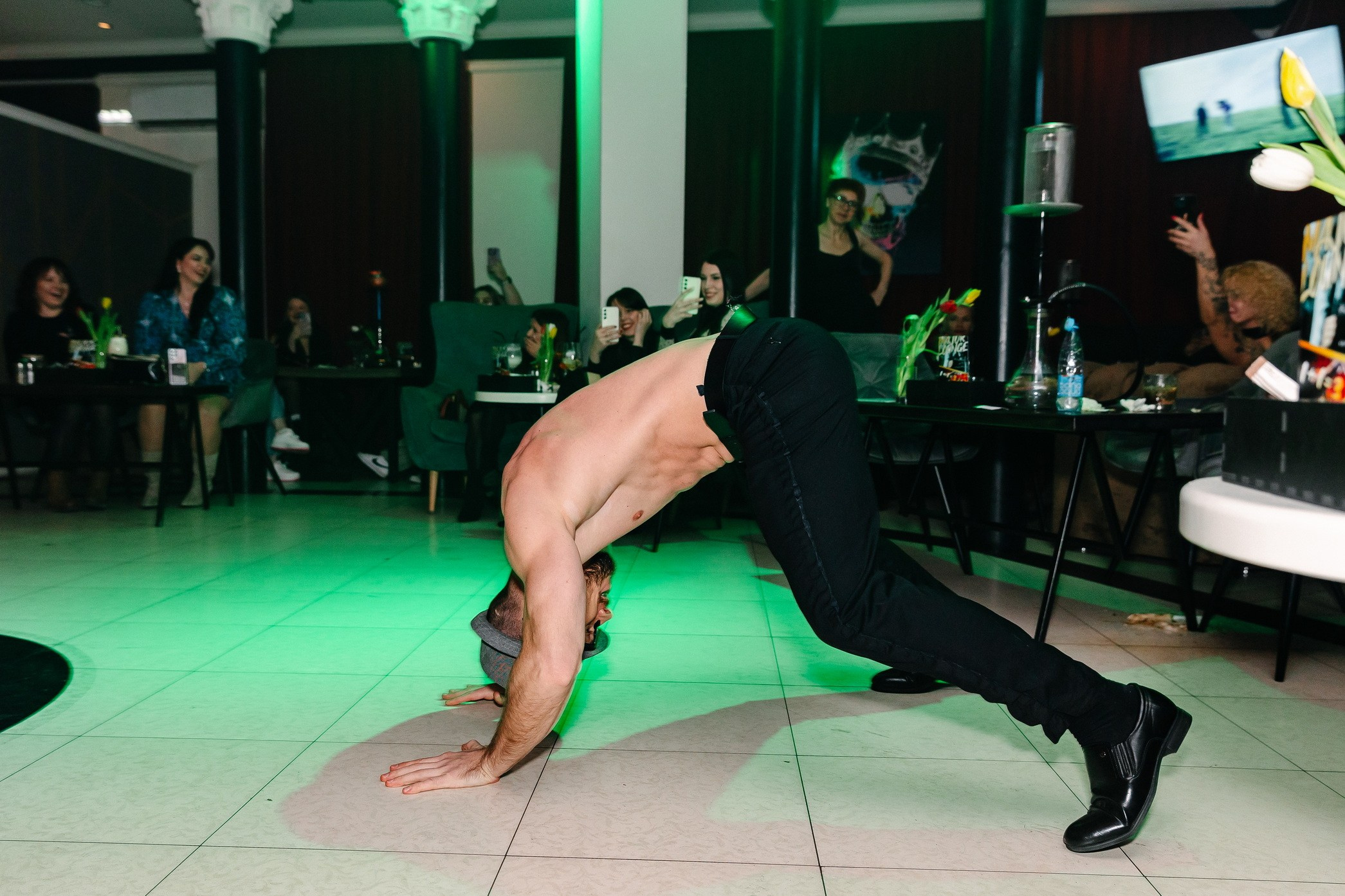 8 марта в лаунж-баре Major 2024. Свадебный, семейный и детский фотограф в Калининграде Елена Кравцова