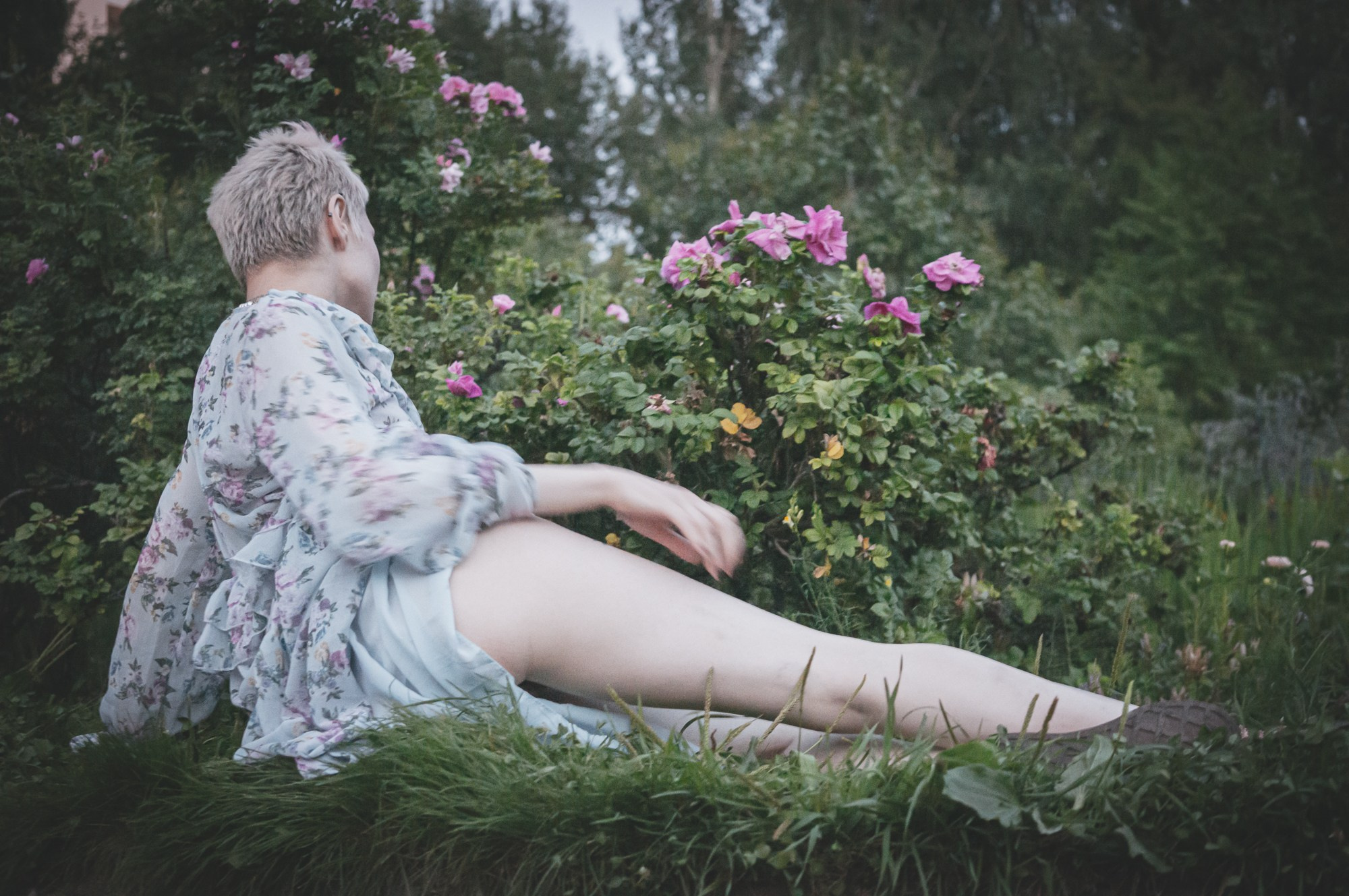 Маша. Дендрологический парк. RawCat. Портретная фотография Екатеринбург