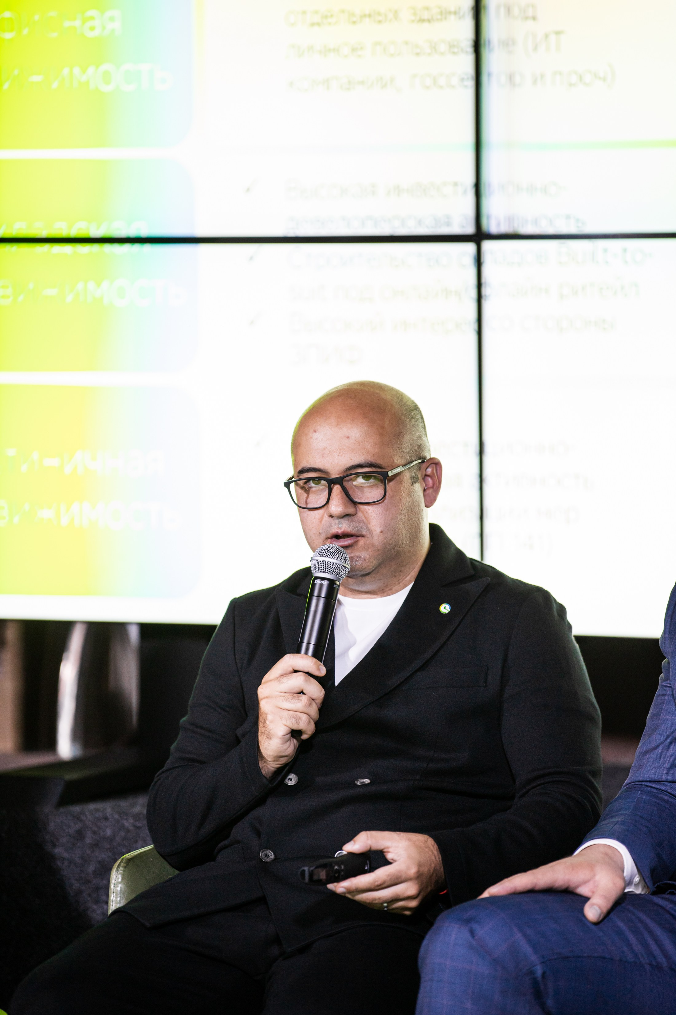 Коктейль «Коммерсантъ». Репортажный и fashion фотограф в Москве Сергей Бардин