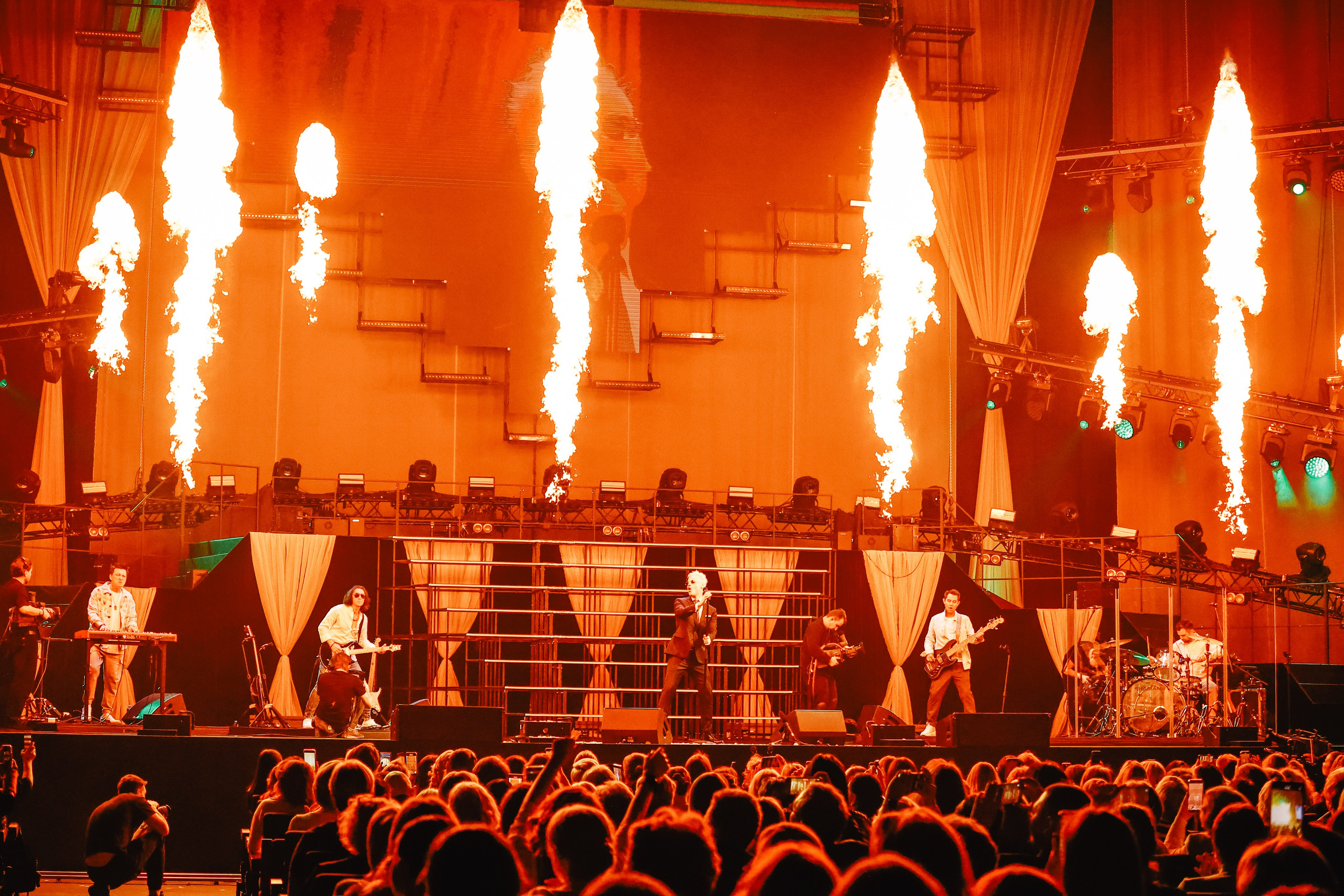 ШАМАН-ОНА МОЯ! @LIVE ARENA