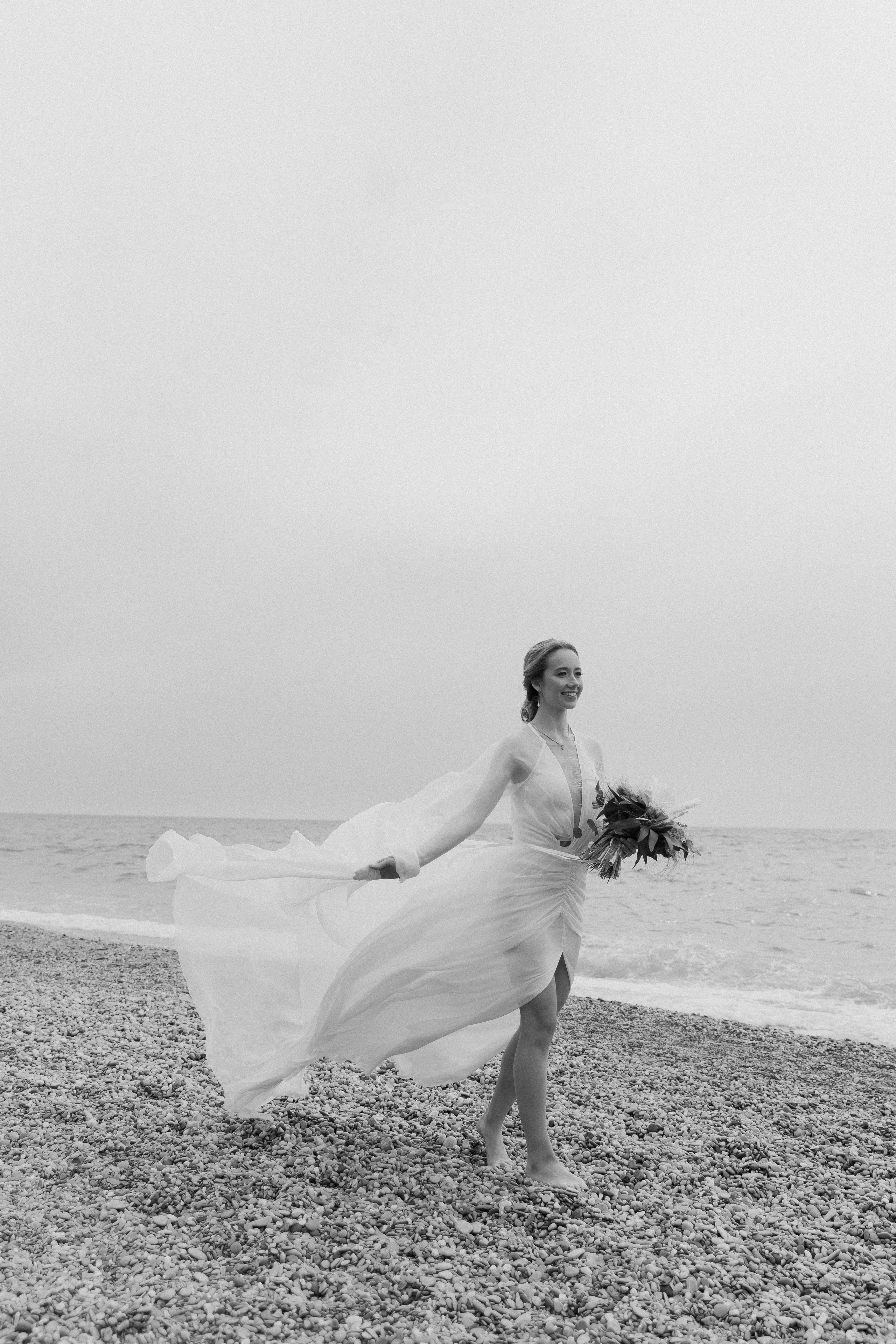 На берегу моря…. СВАДЕБНЫЙ ФОТОГРАФ В КРЫМУ И СЕВАСТОПОЛЕ