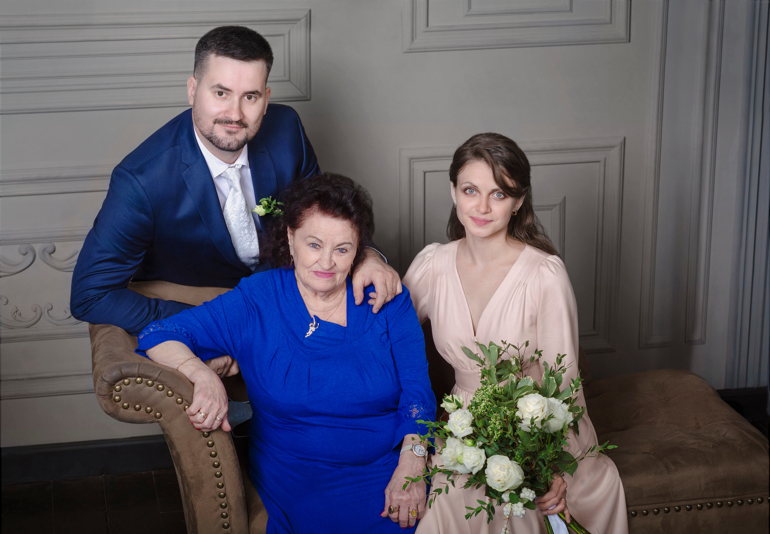 Свадебная съёмка в ЗАГСе и студии. Фотографы для фотосессий в Новосибирске