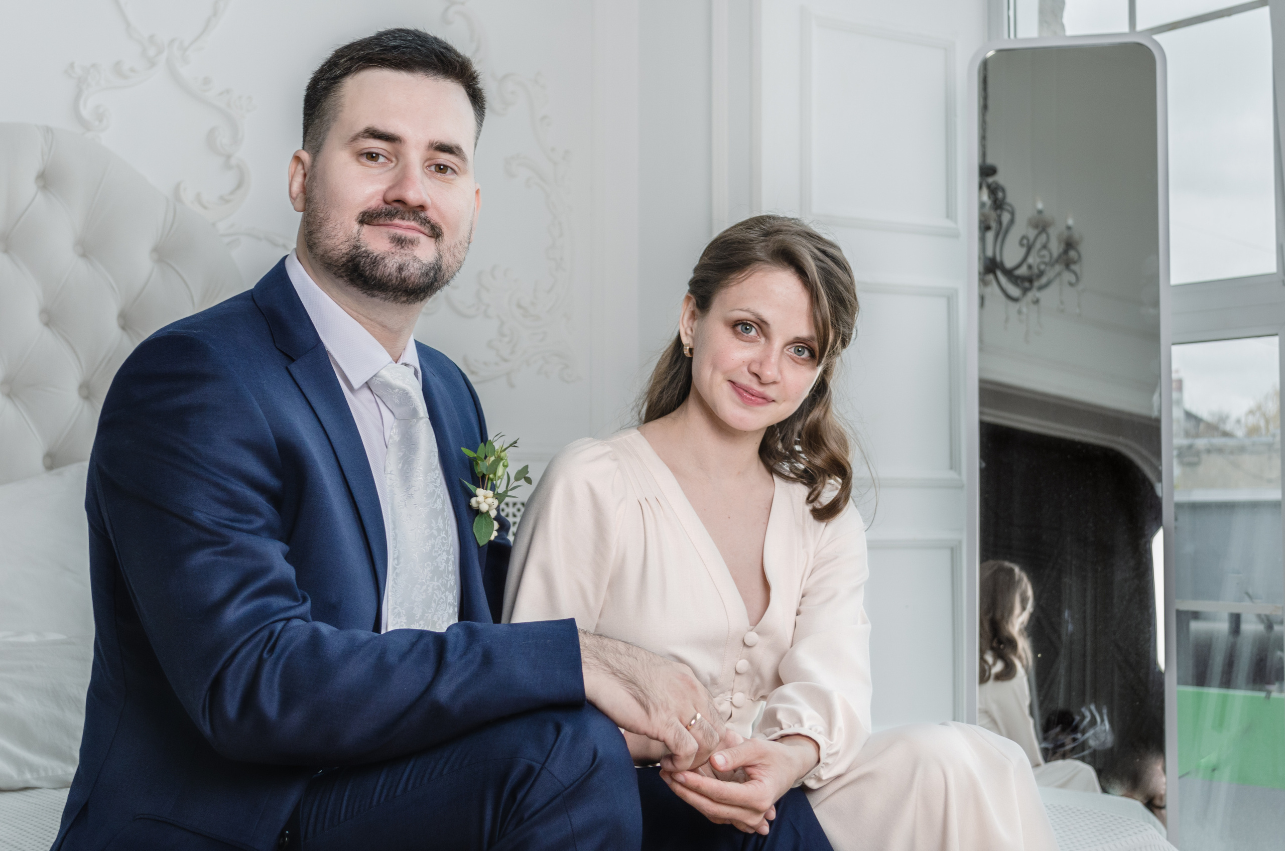 Свадебная съёмка в ЗАГСе и студии. Фотографы для фотосессий в Новосибирске