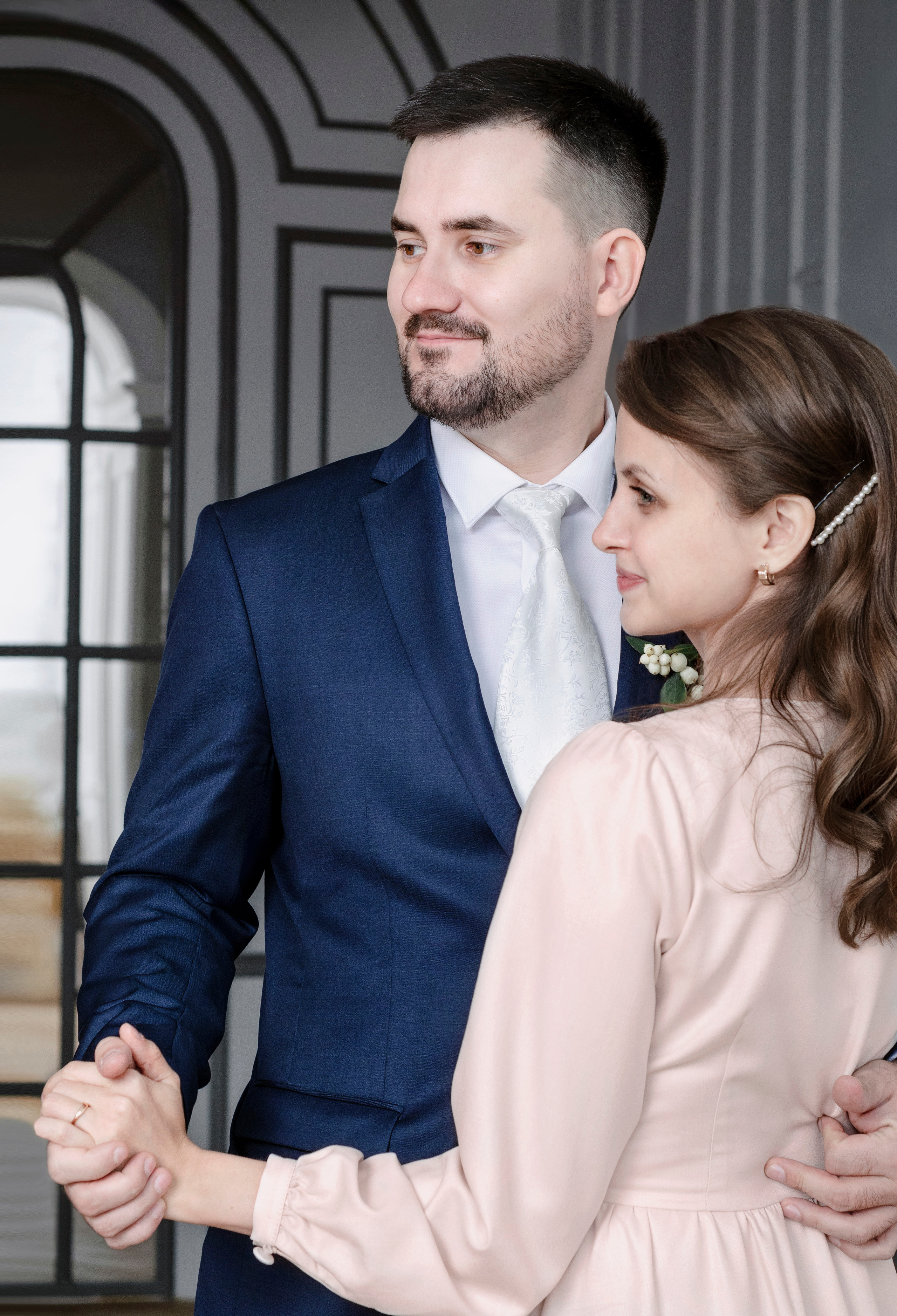 Свадебная съёмка в ЗАГСе и студии. Фотографы для фотосессий в Новосибирске