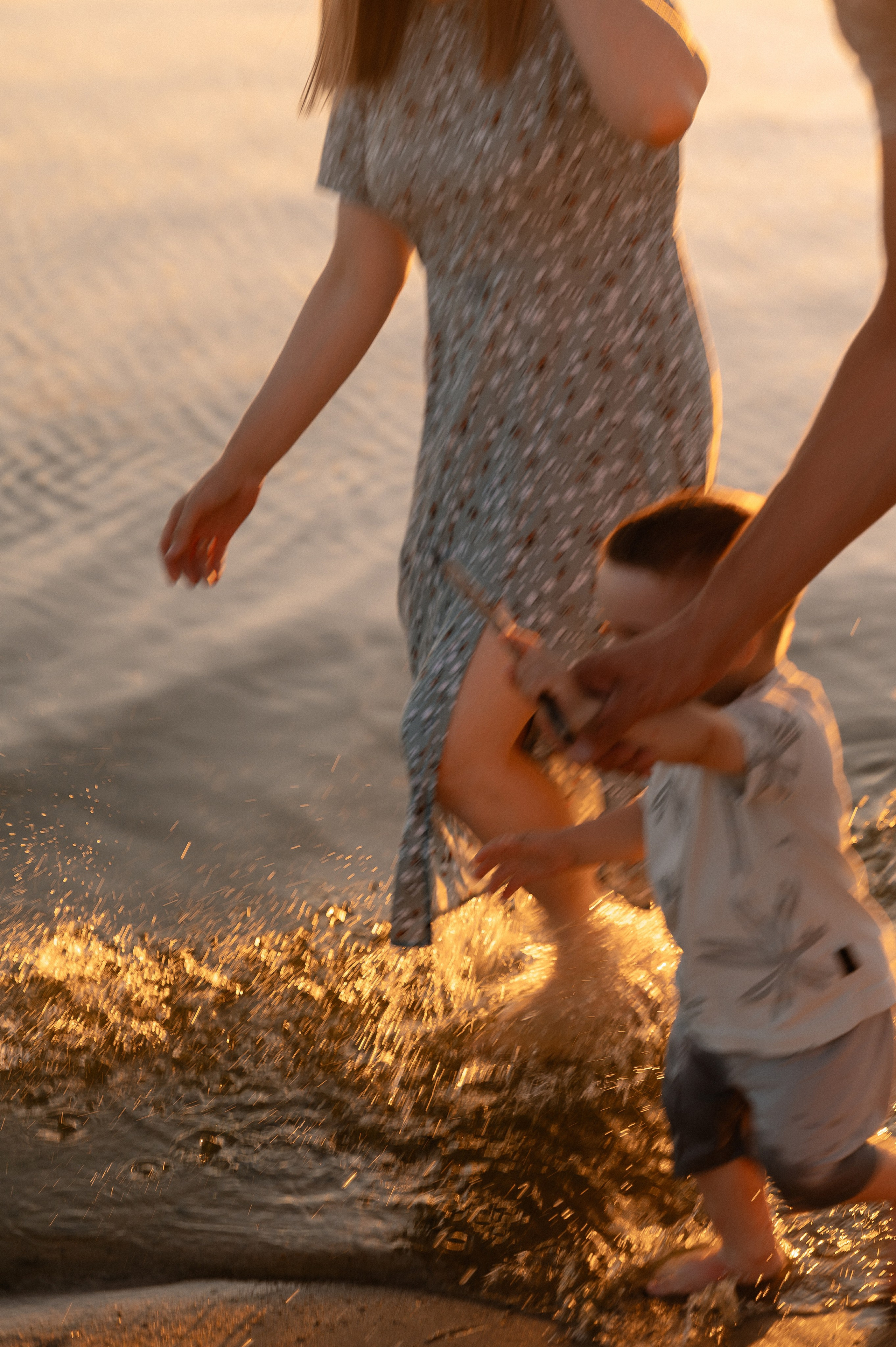 Уличная летняя семейная фотосессия. Свадебный и семейный фотограф в Чебоксарах Ирина Левнер