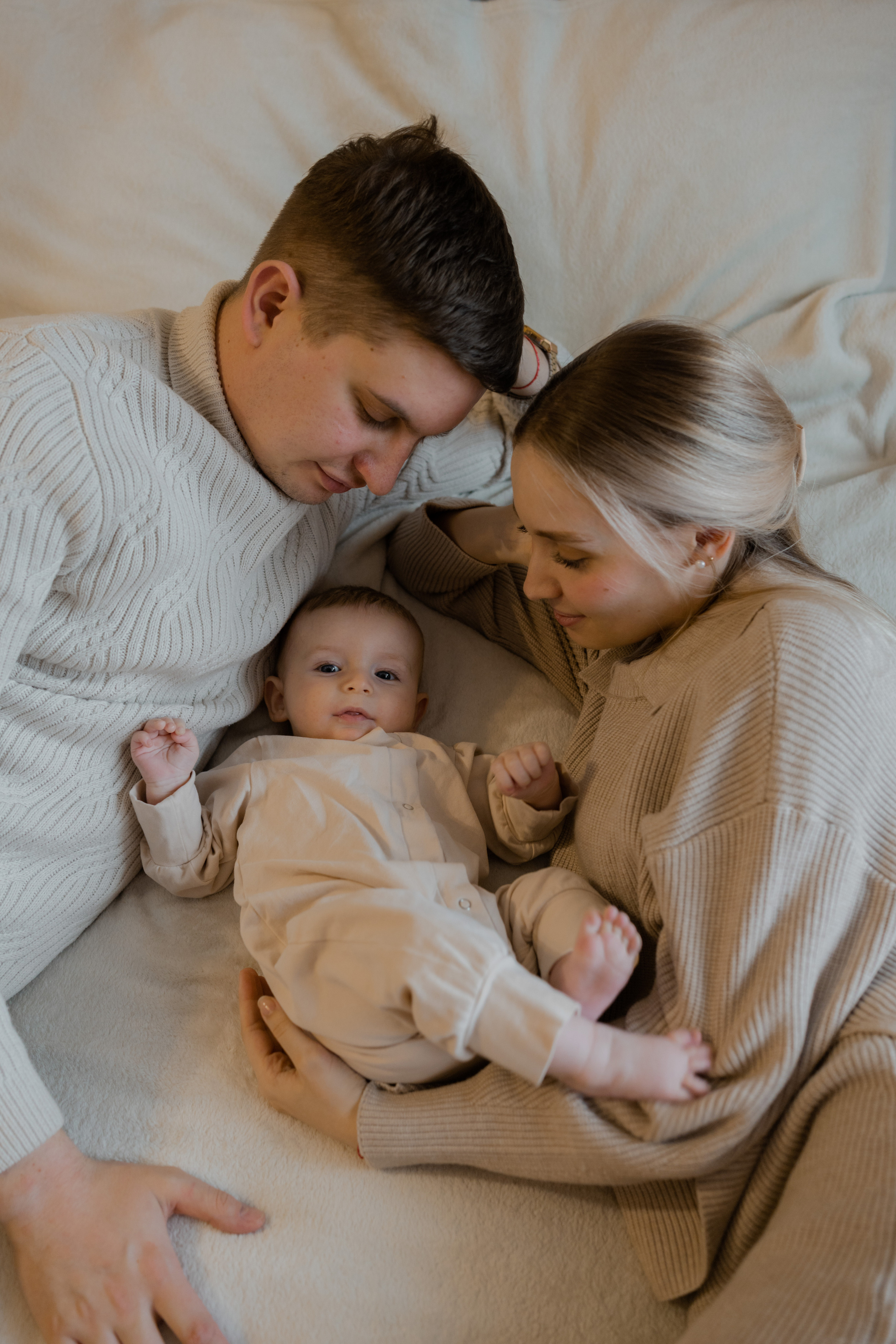 Arina, Ilya, Artemiy. Профессиональный свадебный фотограф в Женеве и Швейцарии | Таня Вовчецкая