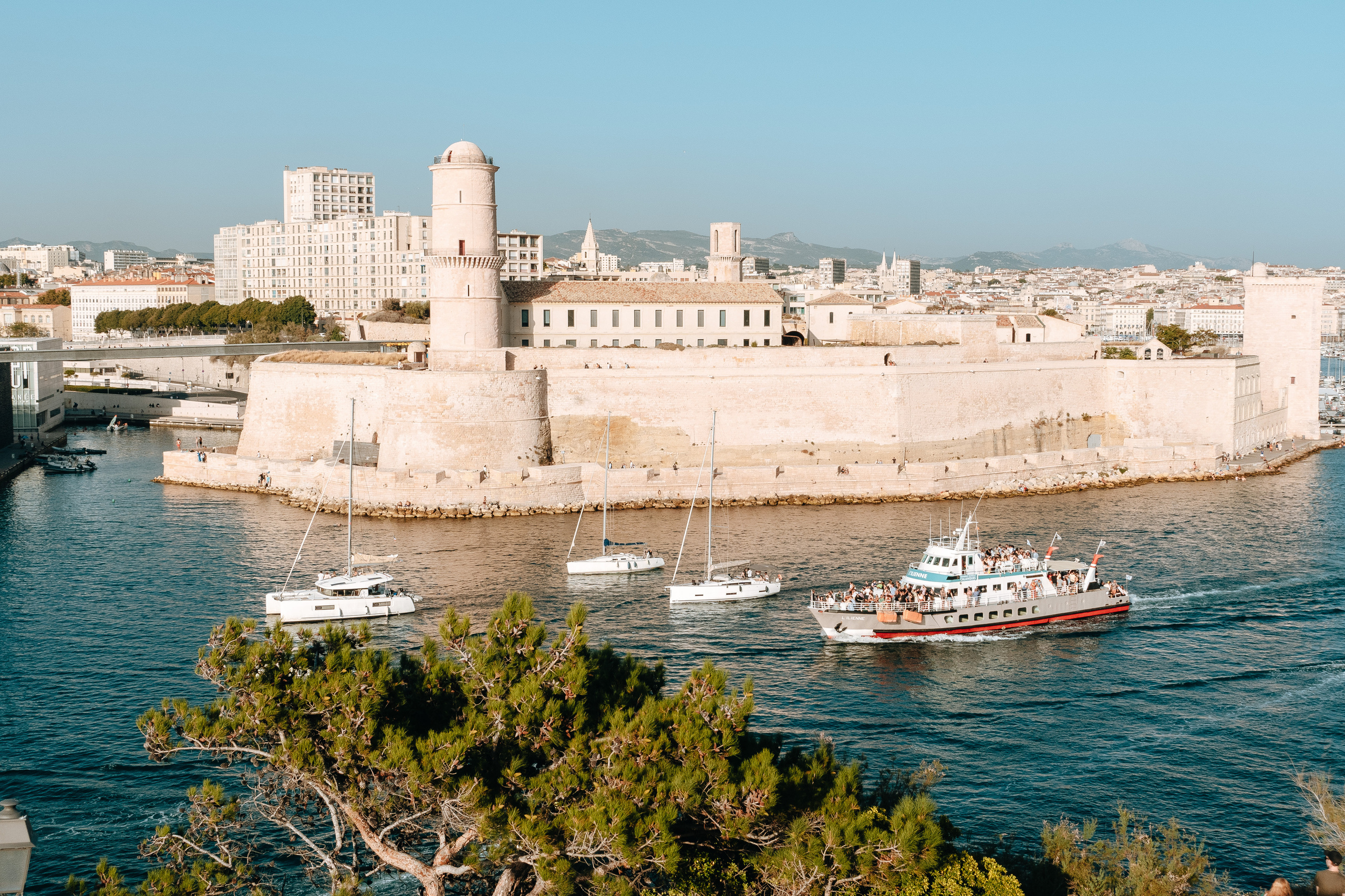 Swiss Landscape Photographer | Geneva, Alps & Lake Geneva - Tanya. Professional Wedding Photographer Geneva & Romande Switzerland | Tanya Creator