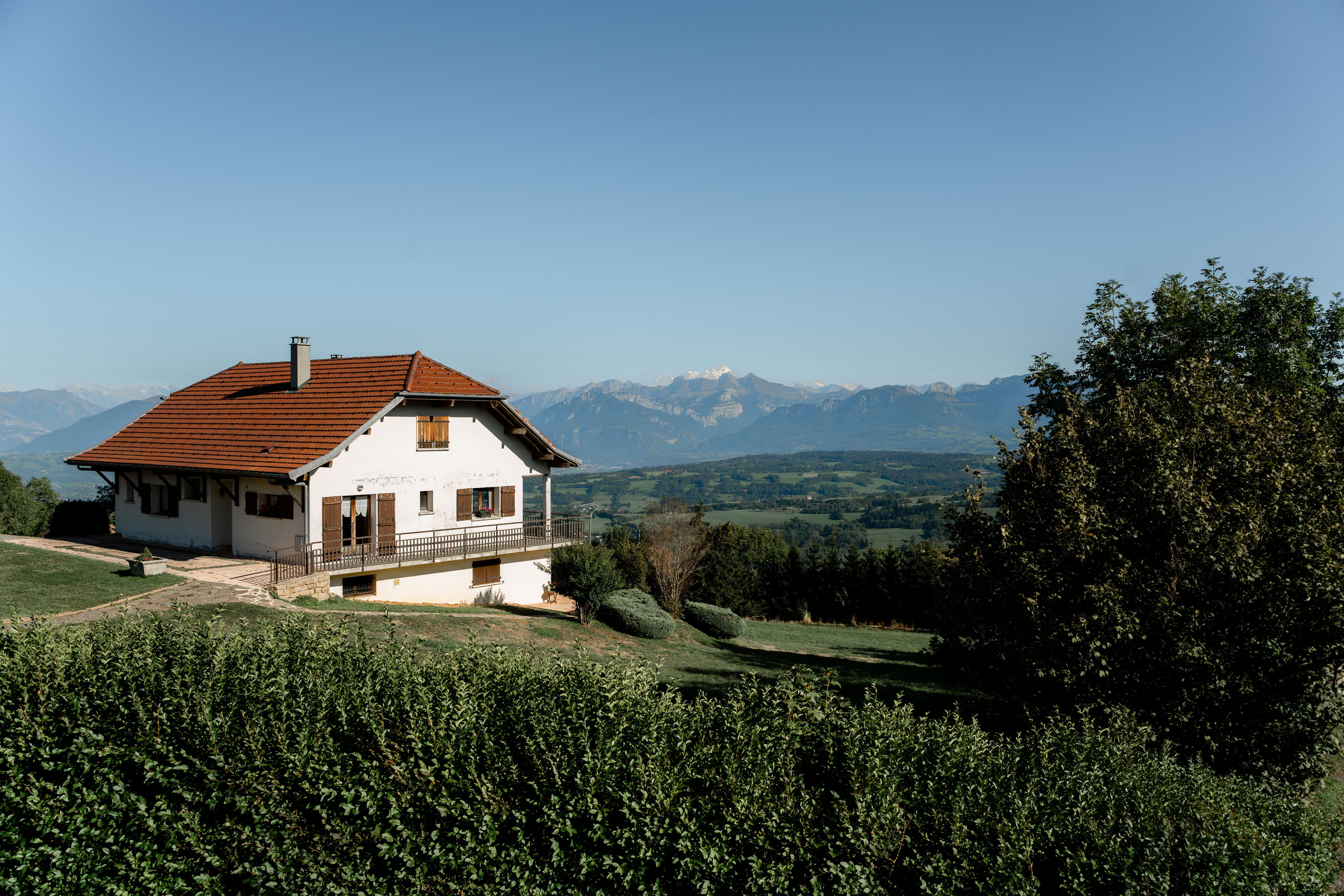 Swiss Landscape Photographer | Geneva, Alps & Lake Geneva - Tanya. Professional Wedding Photographer Geneva & Romande Switzerland | Tanya Creator