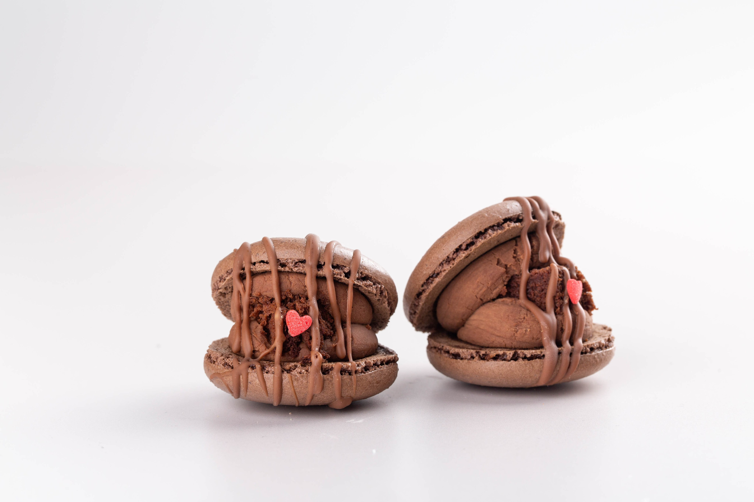 Каталог для кондитерской «Молоко и Мёд». Ольга Панкова предметный и фуд-фотограф в Краснодаре