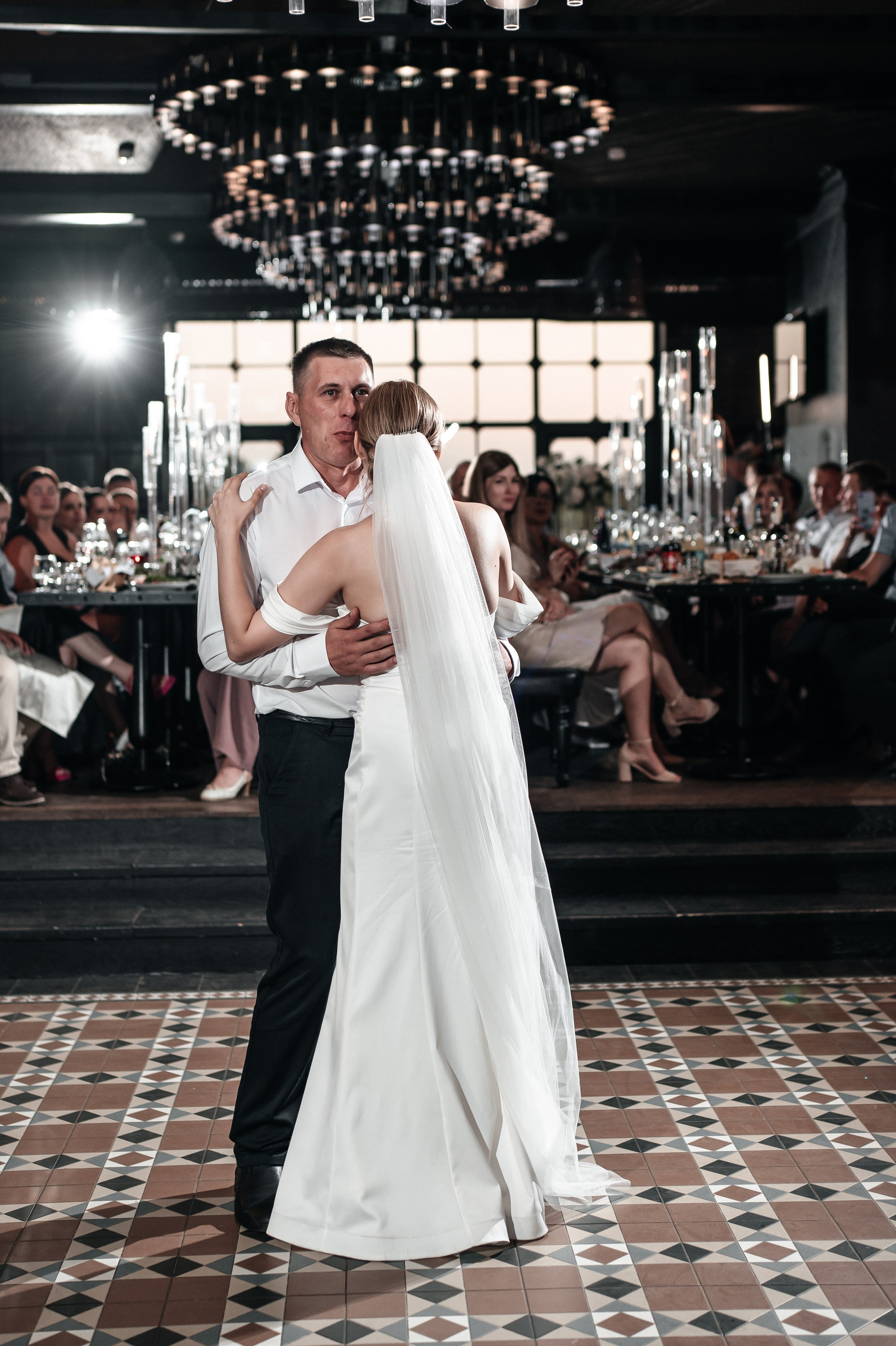 Даниил и Валерия. Черная утка. Полный день. Фотограф Екатерина Бочарникова