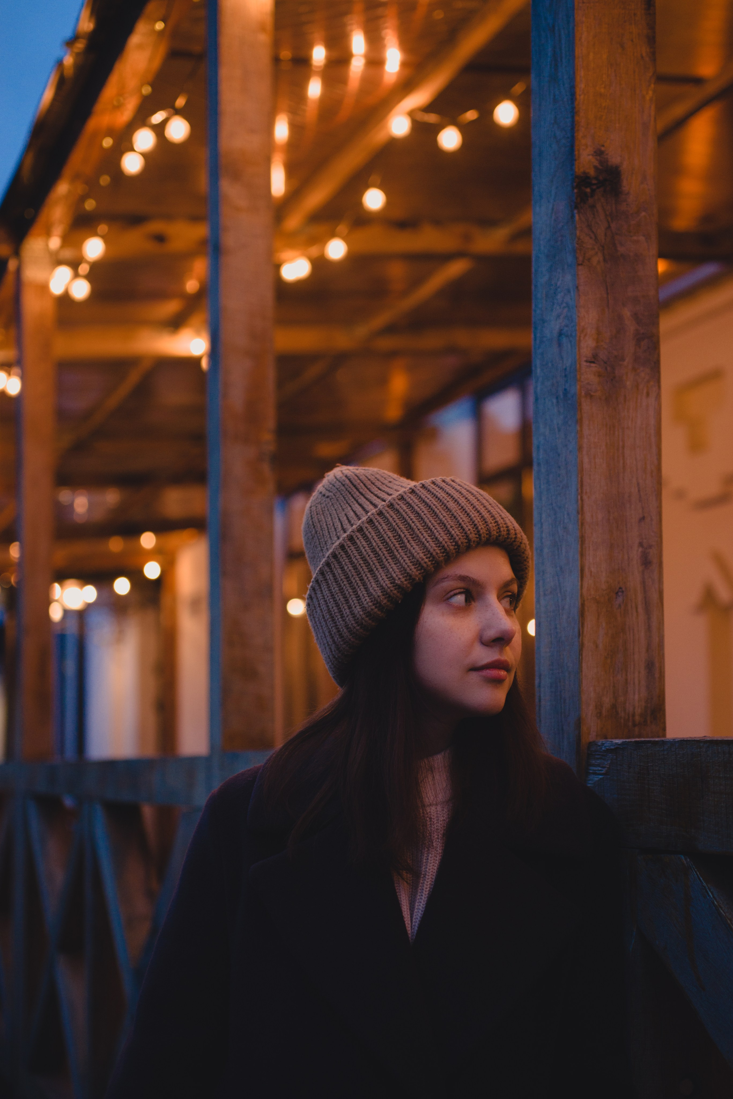 Софи. Огни вечернего города. Фотограф Людмила Белова