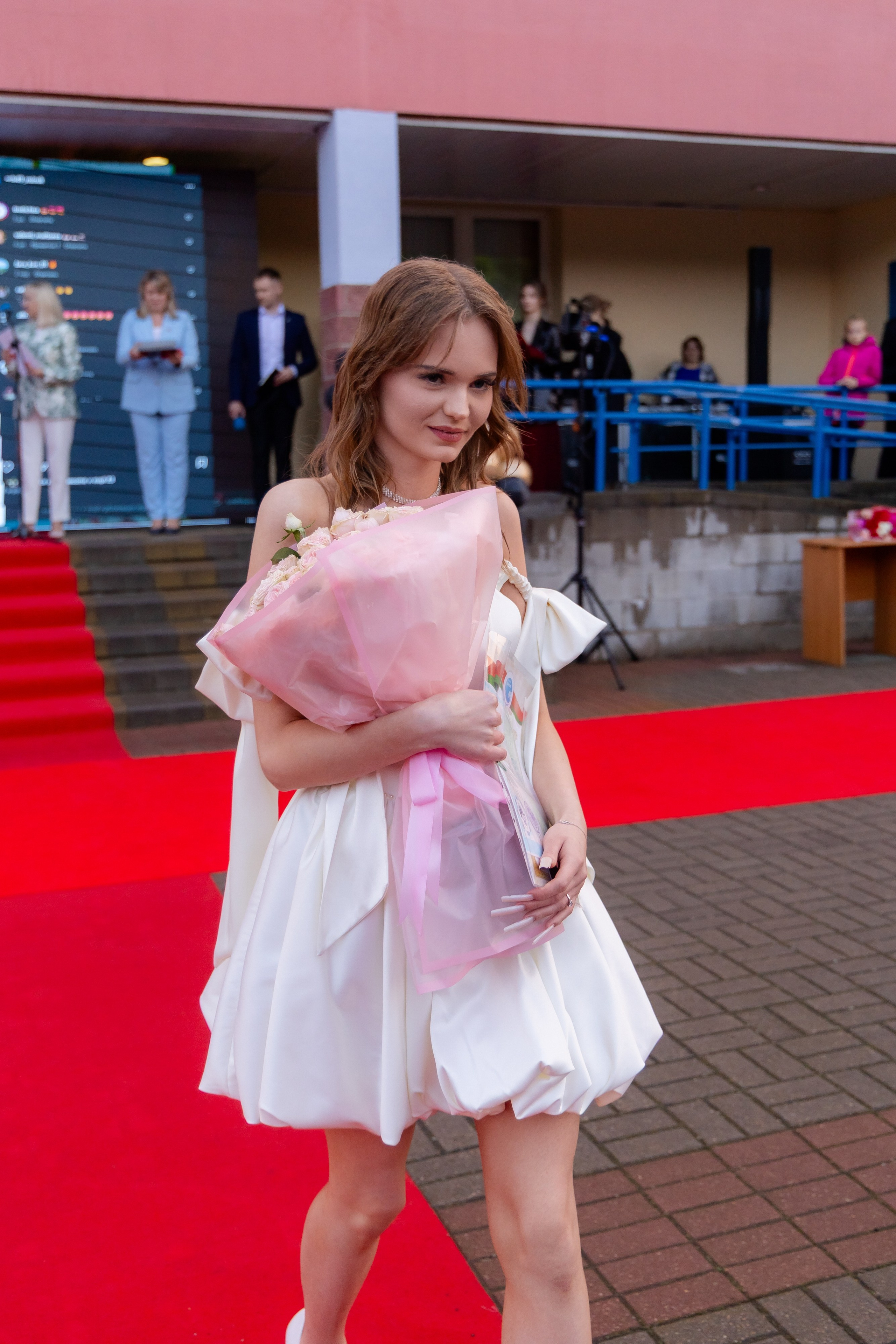 Школьный выпускной 2025 год в Минске, Беларуси. Свадебный фотограф в Минске/Беларуси Сергей Спиридонов