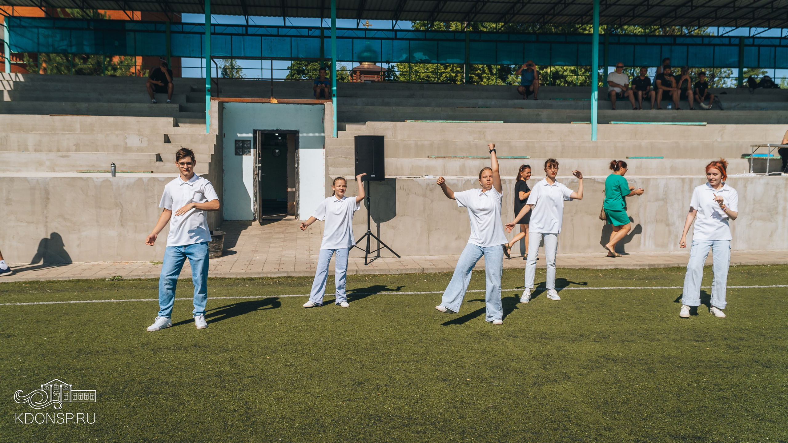 «Зарядка со спортсменом». Новотитаровский Дом культуры