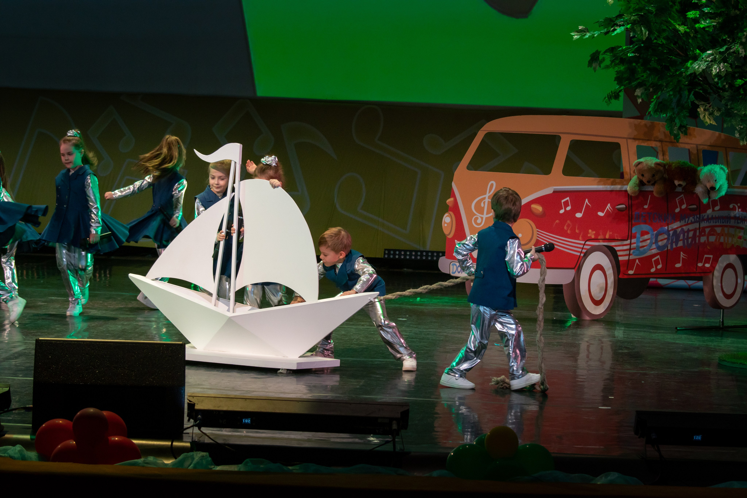 Съёмка концерта для Домисольки, большой концертный зал Космос. «Студия DRONAVT`s» — видеосъёмка и фотография г. Москва