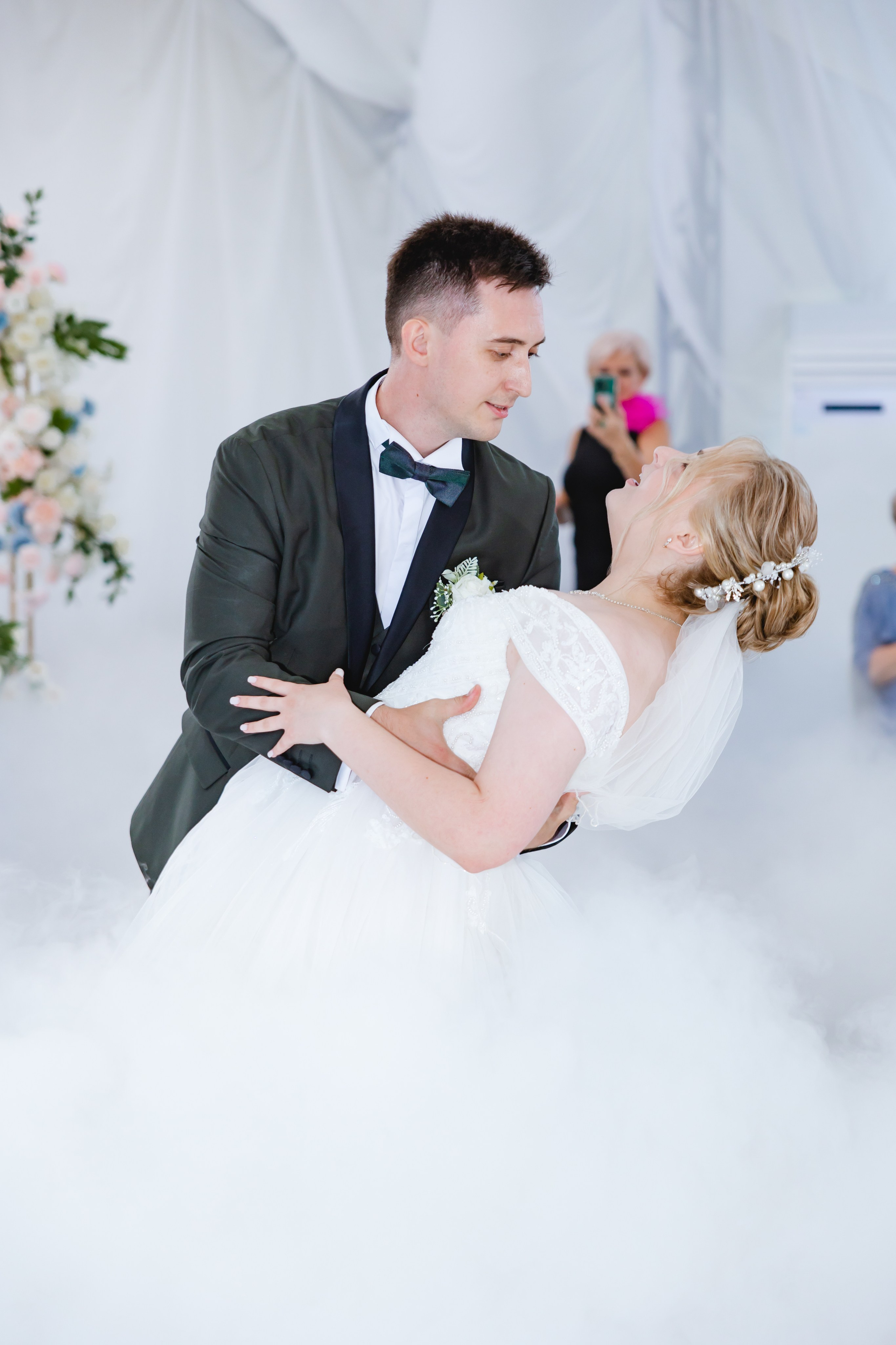 Свадебное Портфолио. Сайт с красивыми фотографиями и людьми