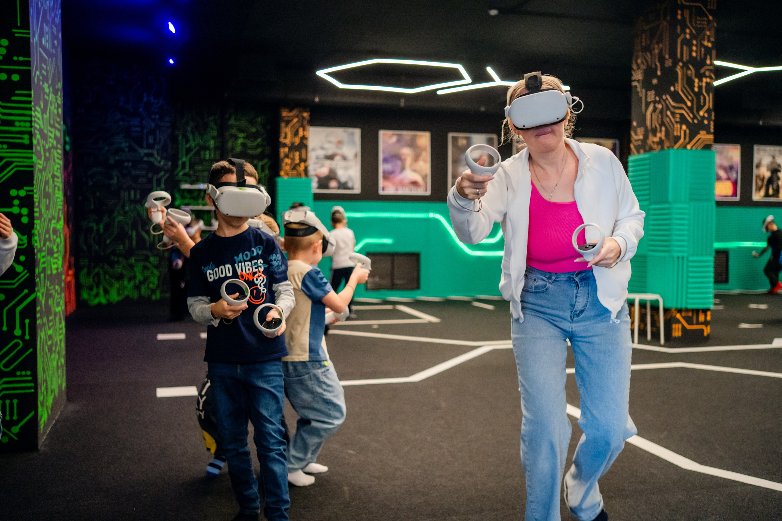 VR (September-October 2024). Felixtones