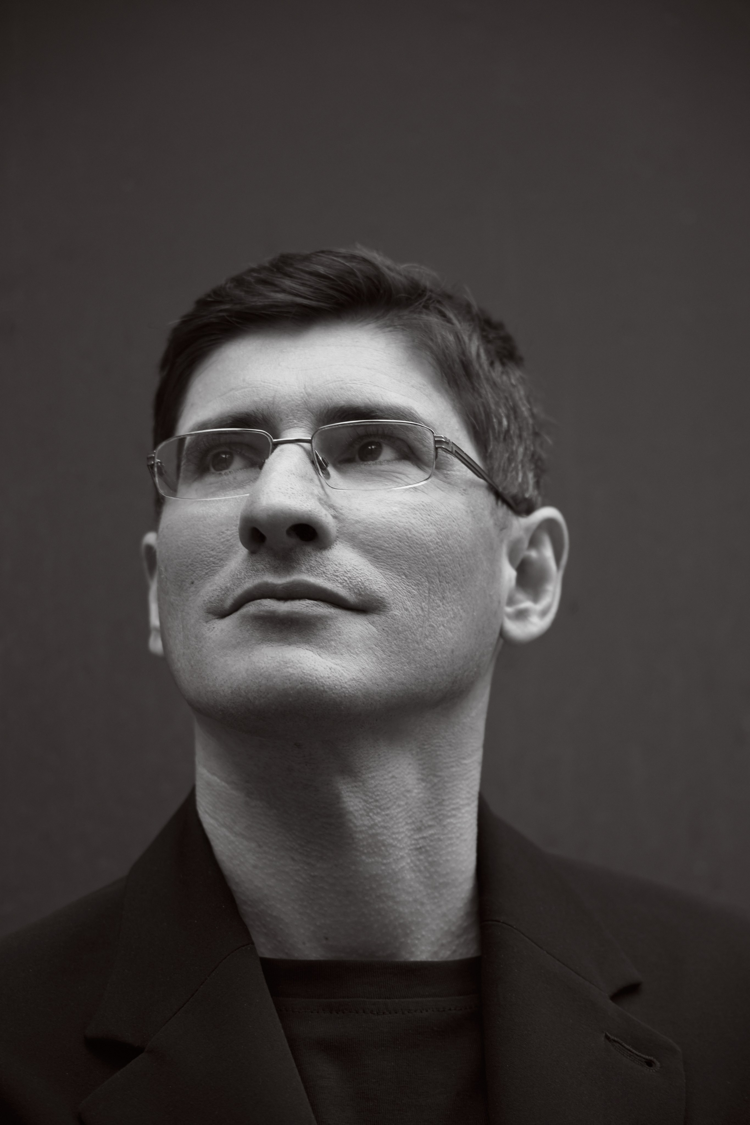 Андрей Саносян. Октябрь'25. Журнал Собака.ru. Профессиональный фотограф Федотова Арина