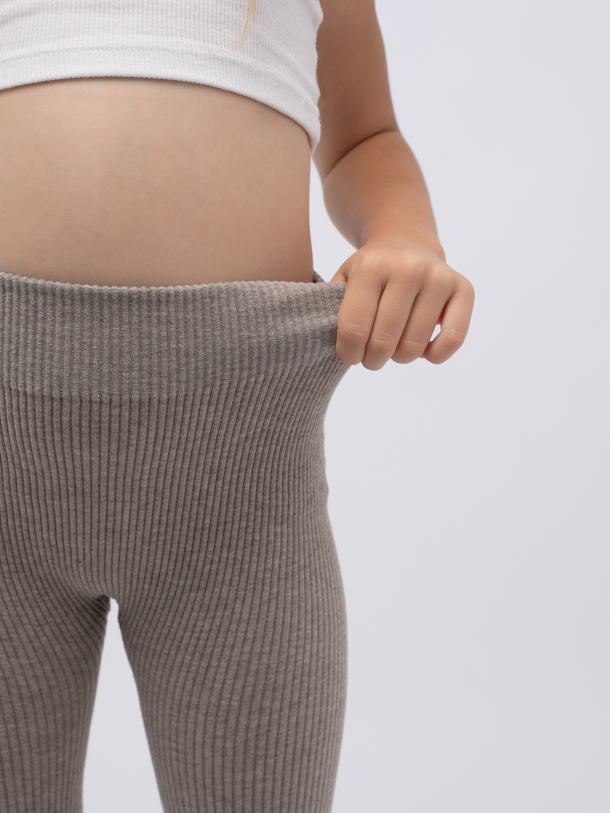 Детские лосины. Фотостудия предметной и модельной съёмки для маркетплейсов