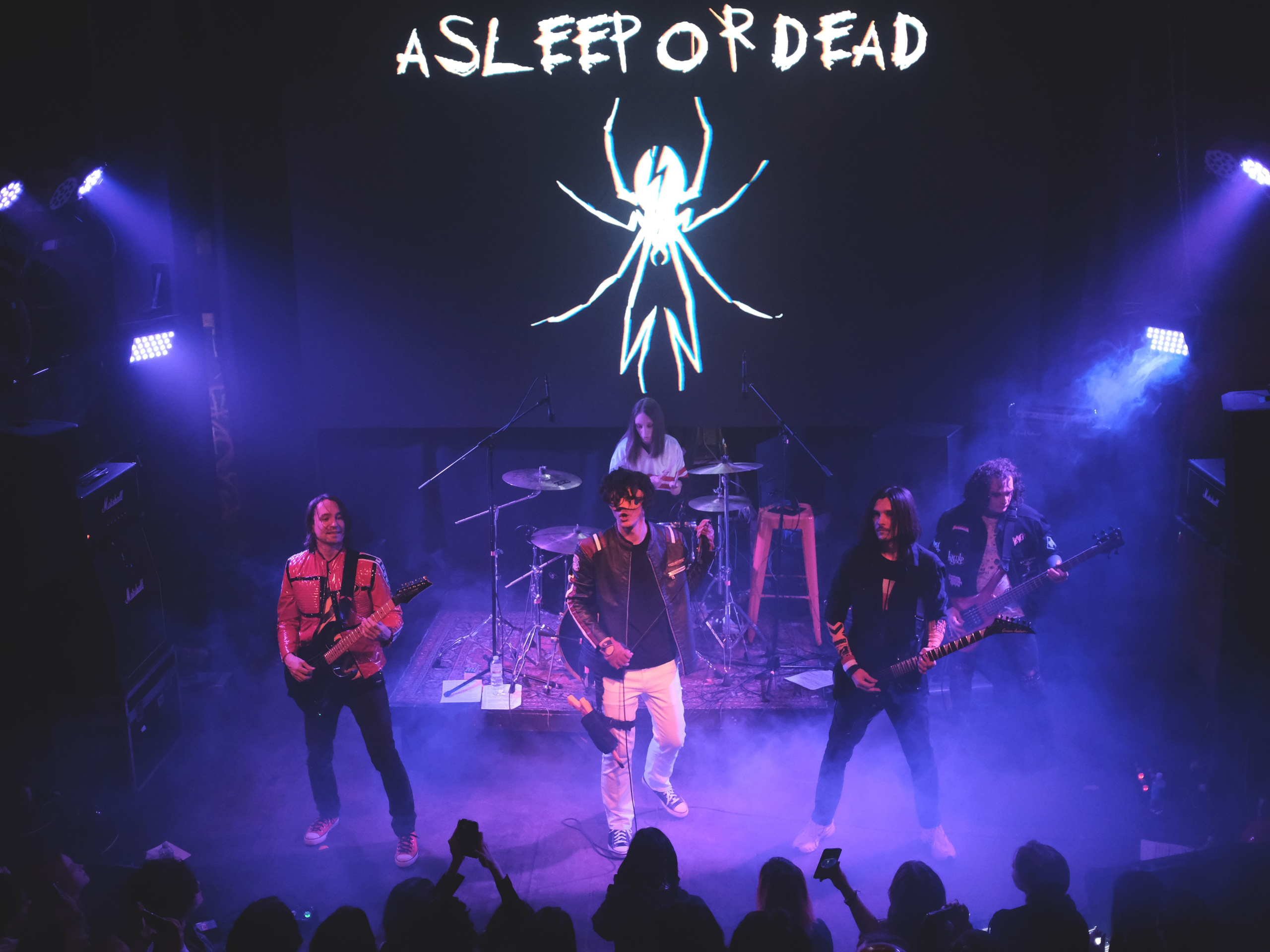 Концерт ASLEEP OR DEAD в ласточке. Репортажный фотограф в Санкт-Петербурге Даниил Могута