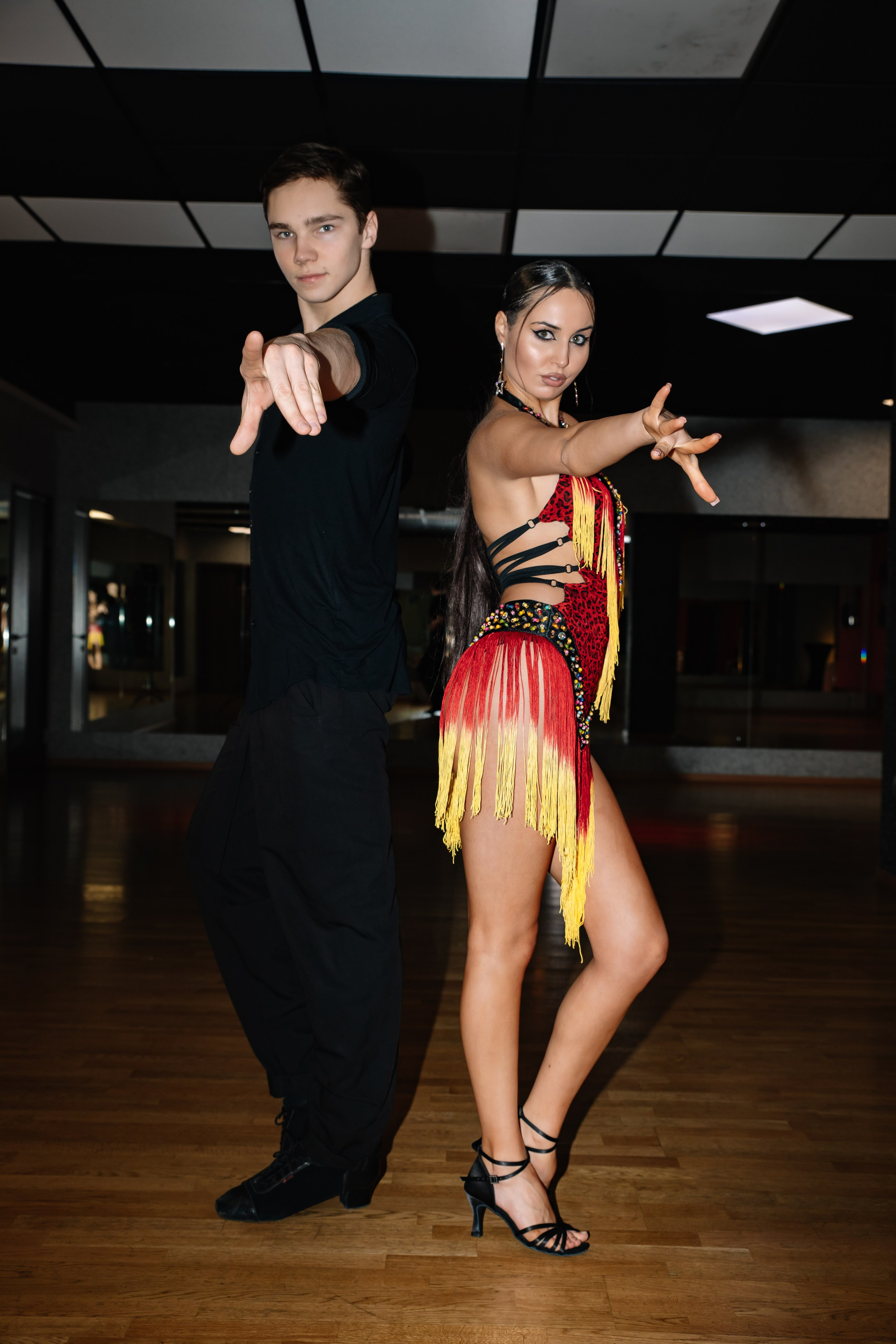 Карина и Илья студия Премьер. Фотограф в Москве Яна Полосина