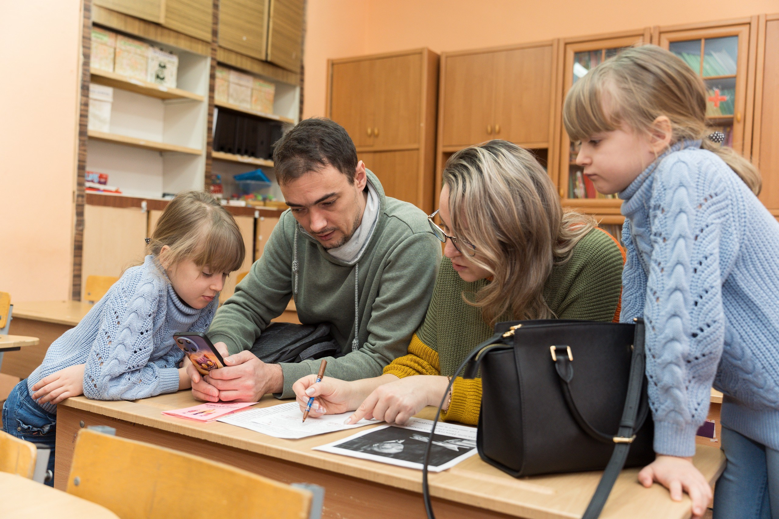 Пятёрка для ребёнка. Репортажная съёмка в Санкт-Петербурге, Константин Петров