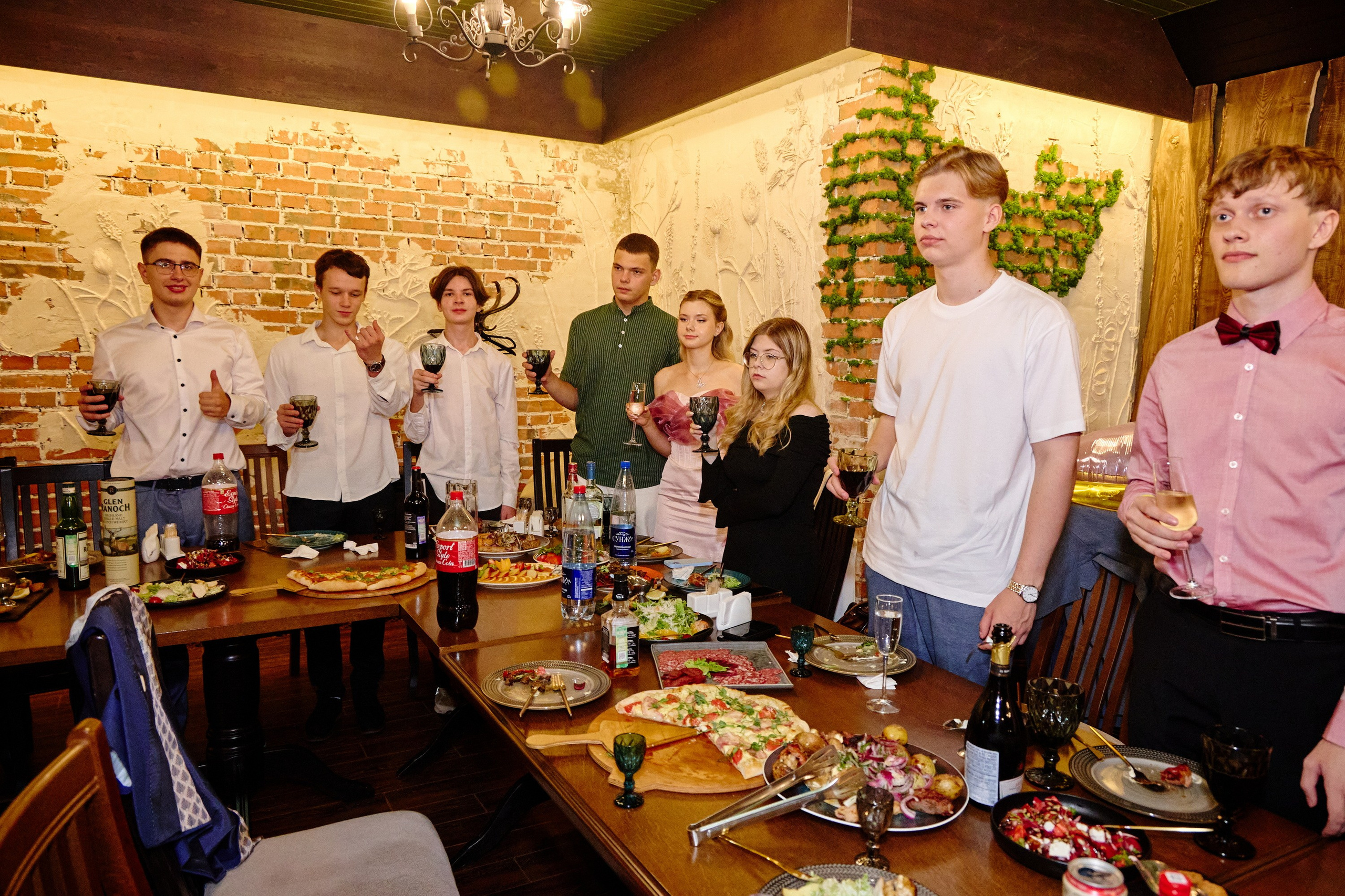 Выпускной 35 Сош. Фотограф Выпускные альбомы Таганрог Сергей Коробченко