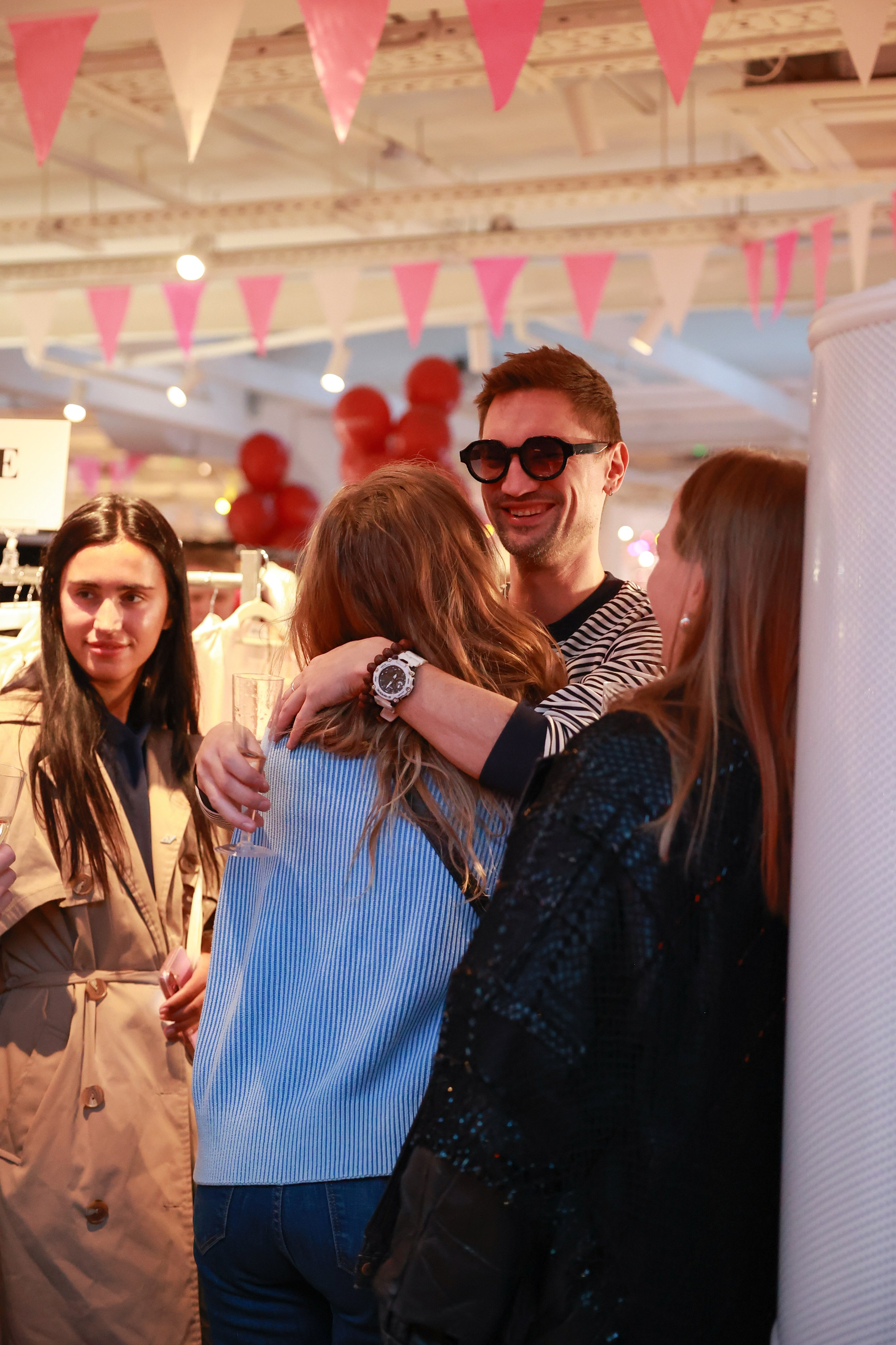 7–8 марта 2025 в пространстве «Три вокзала. Депо» / День 1 / фото Саша Жукова. Фотоотчеты «Ламбада-маркета»