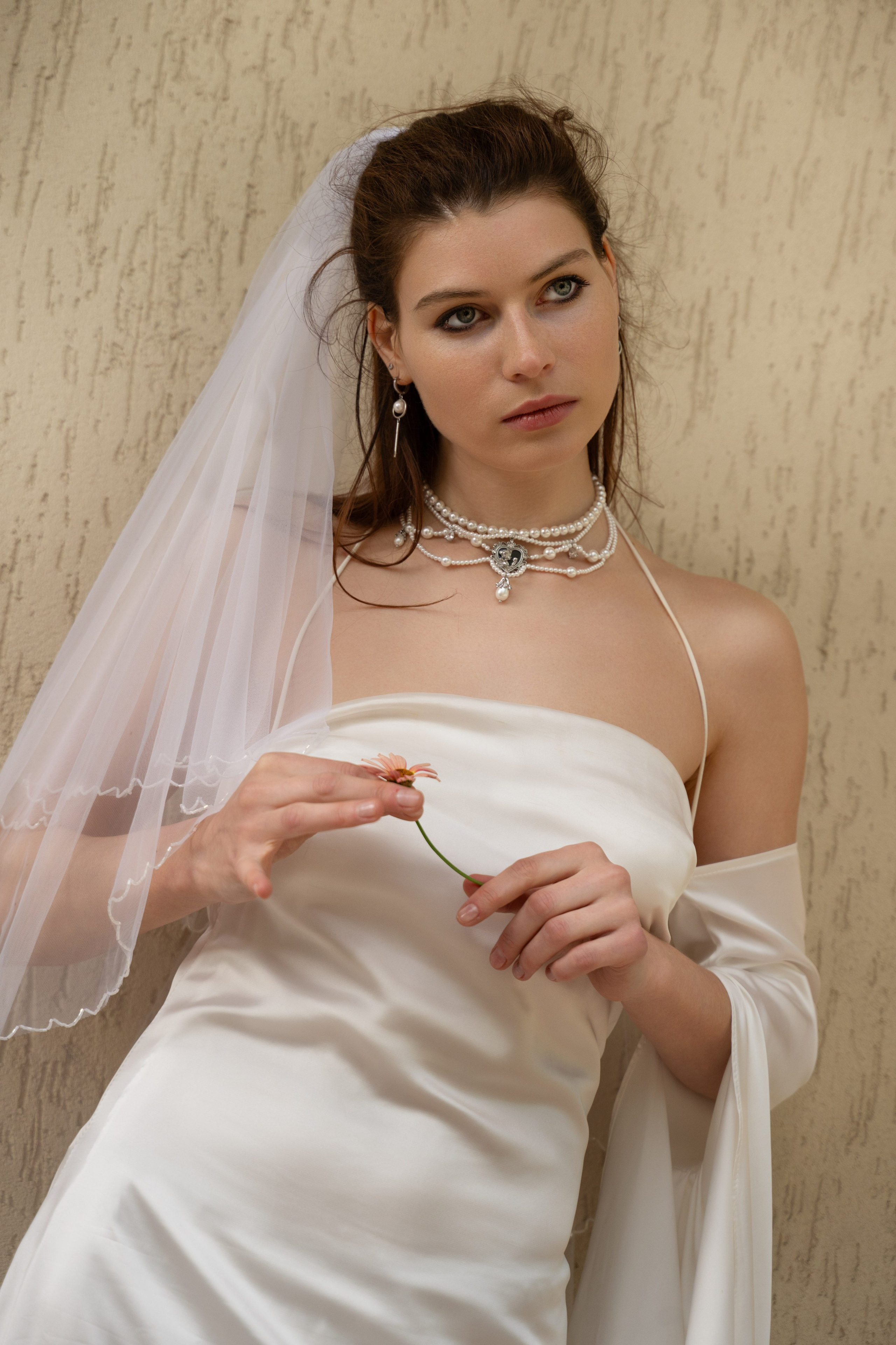 СБЕЖАВШАЯ НЕВЕСТА (история в каждом кадре). Главная