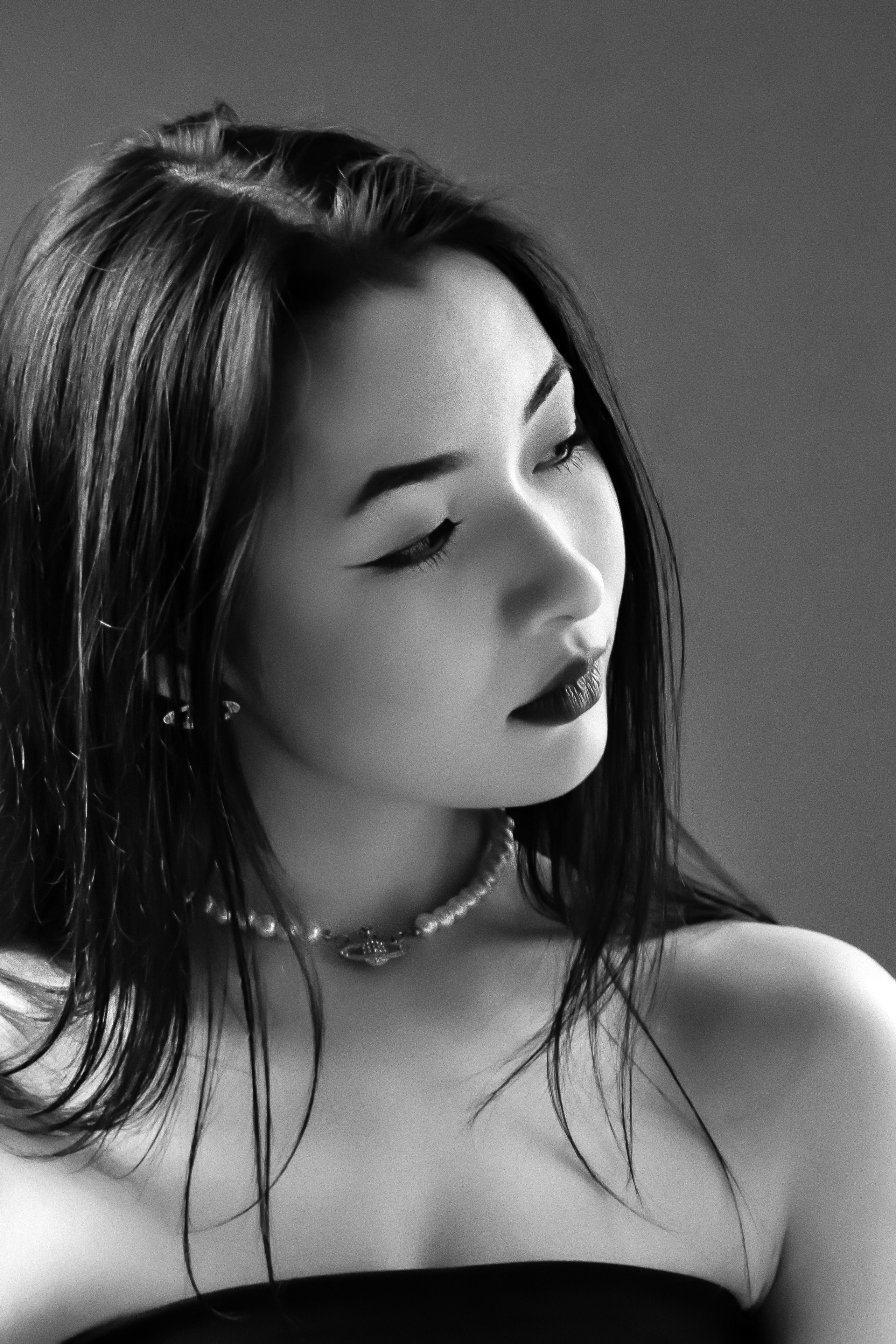 Студийные женские портреты. Главная