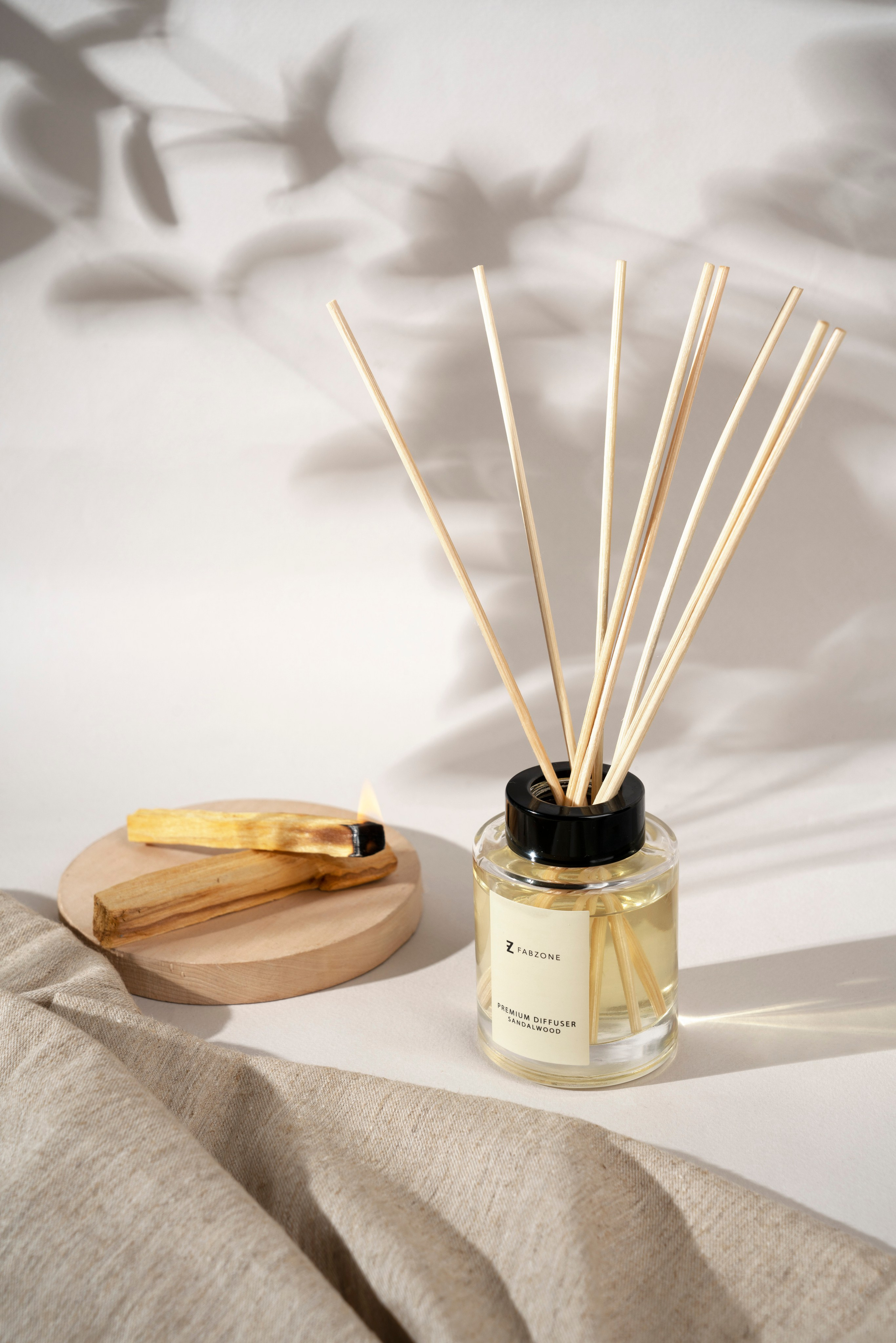 Свечи, диффузоры. Предметная съёмка в Москве. Предметный фотограф — Мария Кочнева