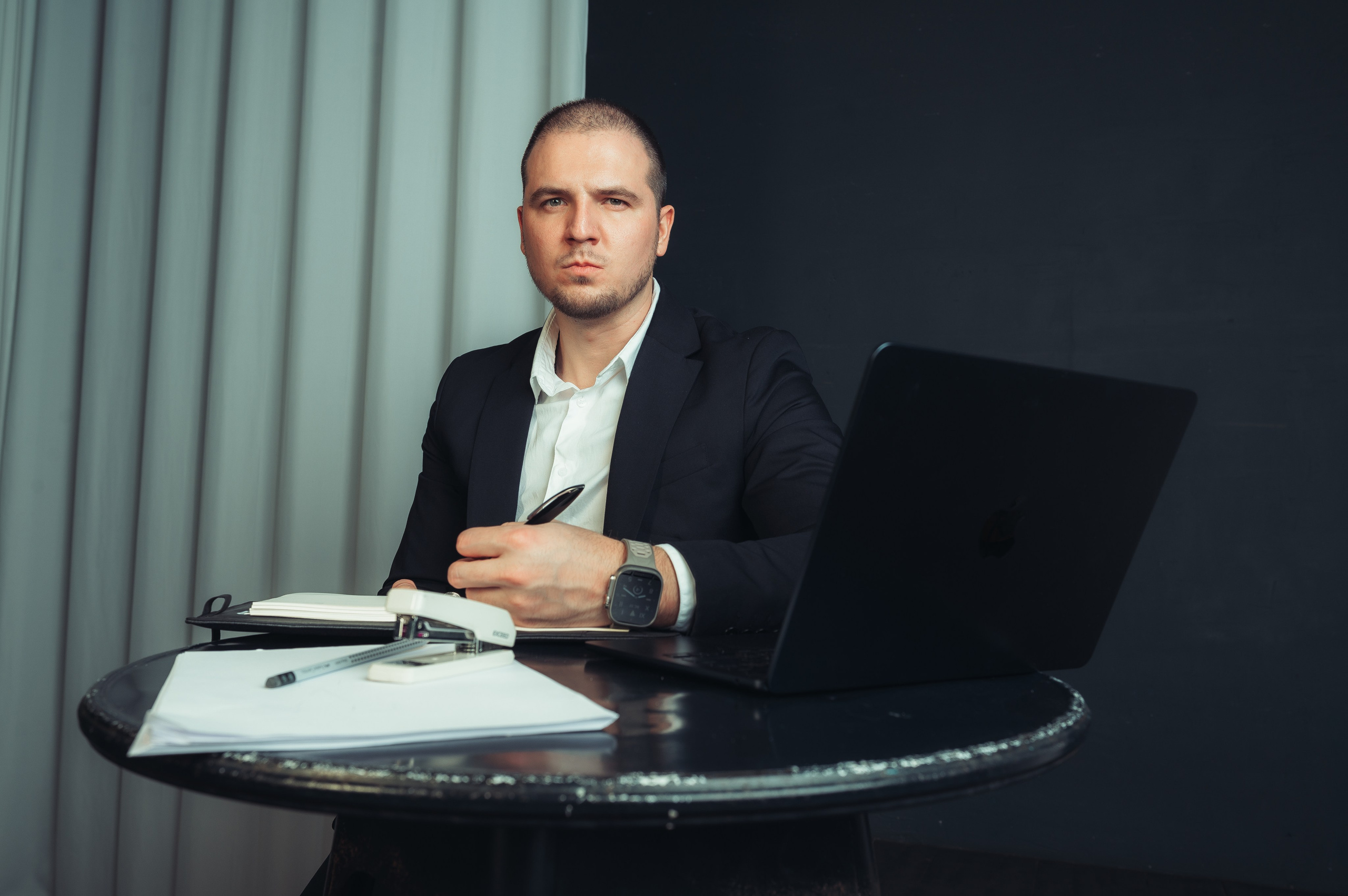 Никита Пустовалов — портретная съёмка. Иван Кубик — фотограф и видеограф