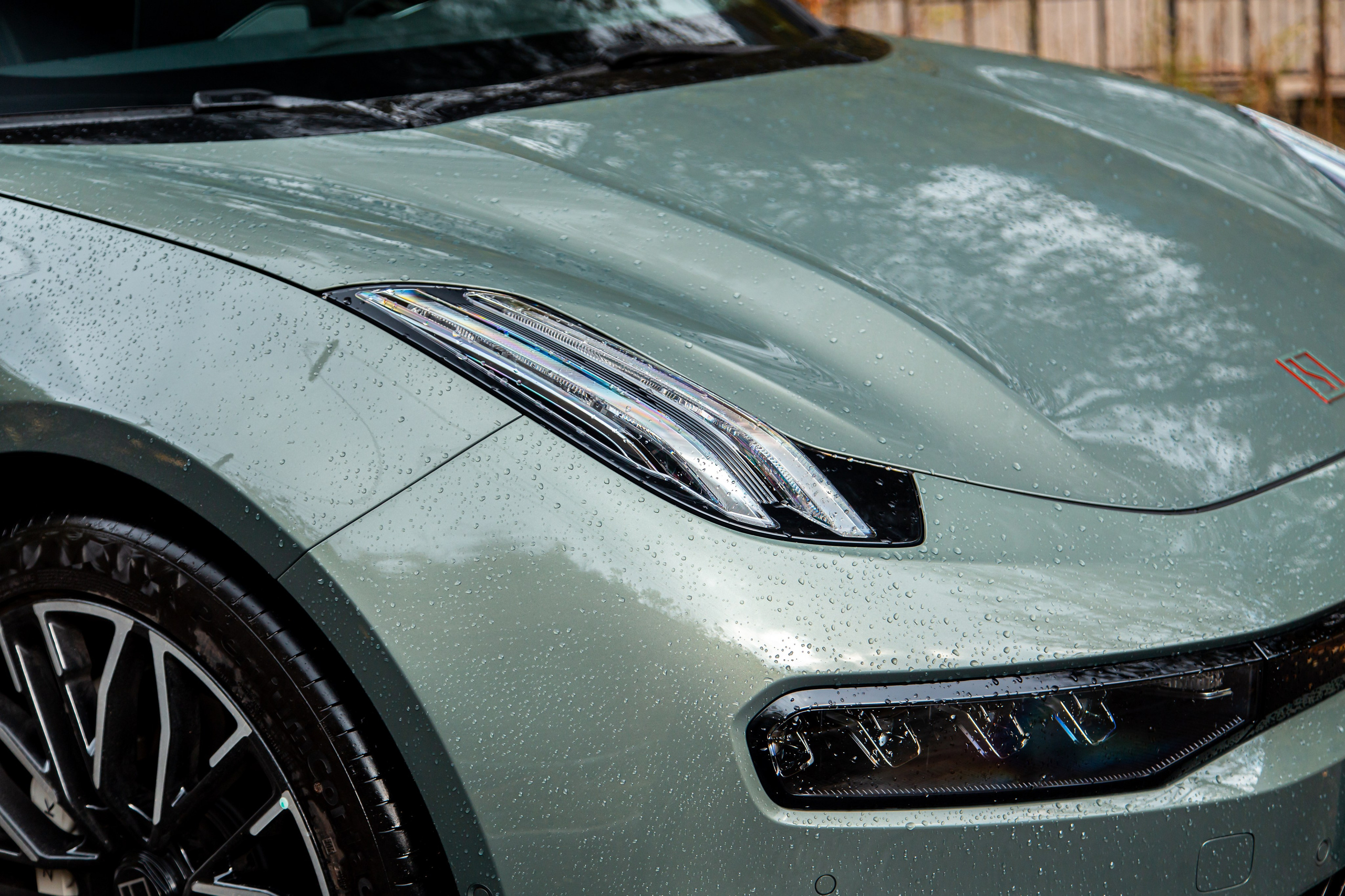 ZEEKR 001. Рекламный и портретный фотограф в Алматы — Серекпаев Танирхан