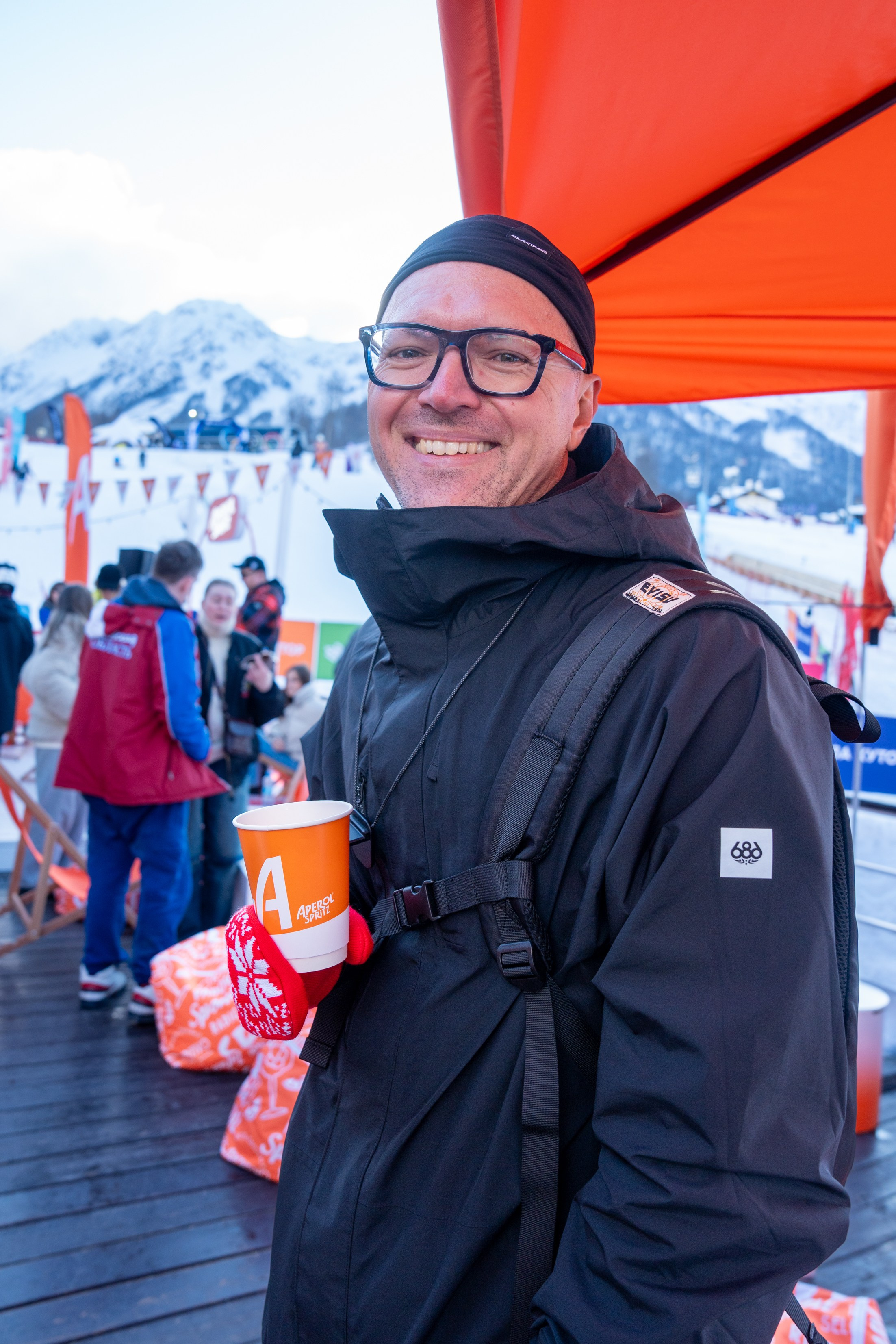 Фотоотчет партнерской интеграции Aperol Spritz на Роза Фест 2025. Репортажный фотограф в Красной Поляне и Сочи Павлюченко Екатерина