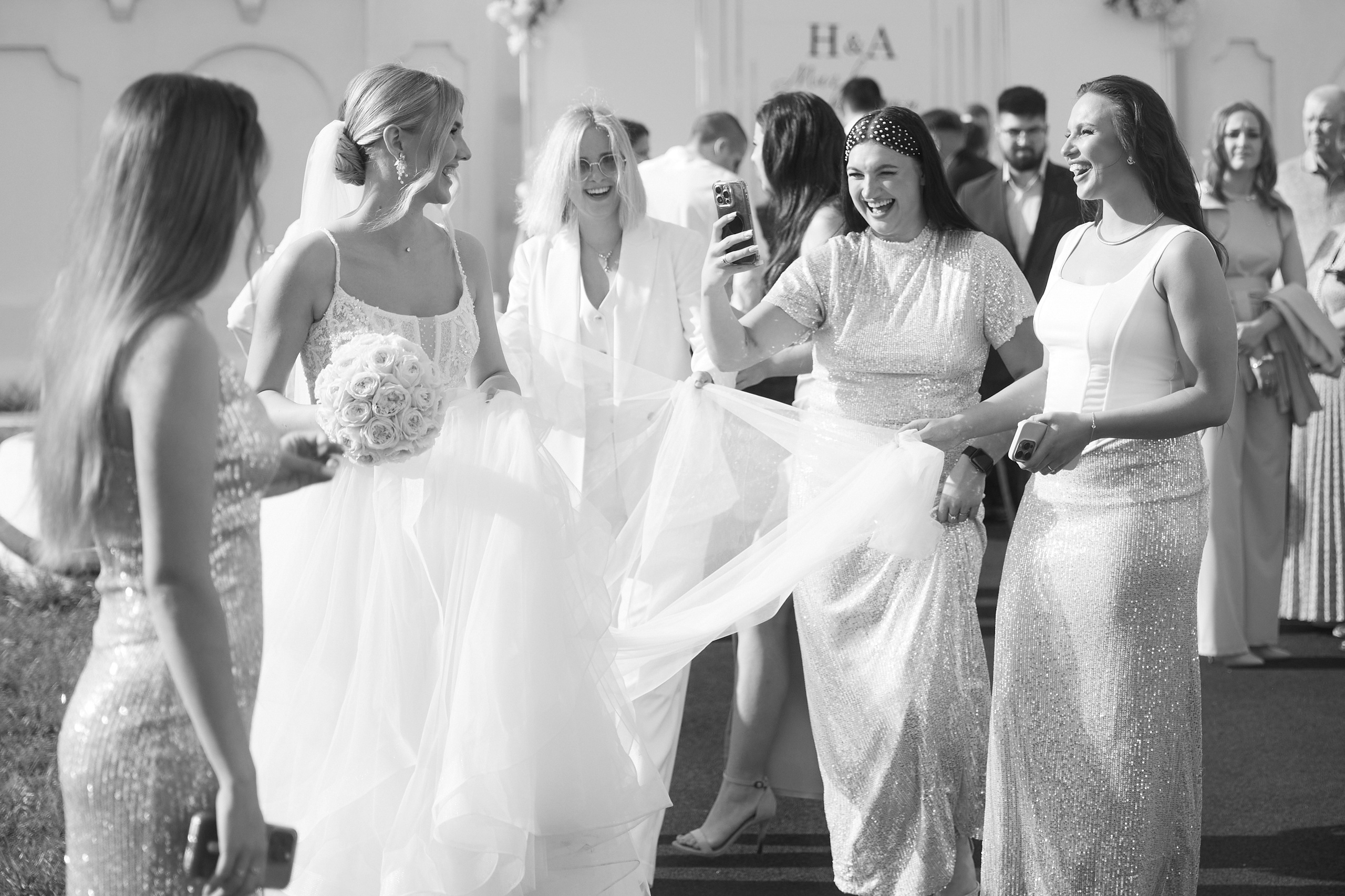 Мы рождены, чтобы сиять. Обо мне